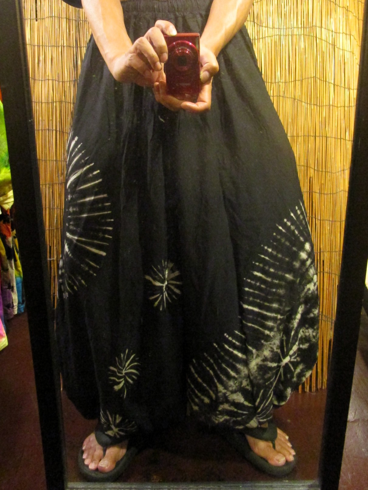 画像: モノトーンタイダイ染め＊レーヨン素材＊ゆったりシルエット＊ビッグアラジンパンツ＊バルーンパンツ