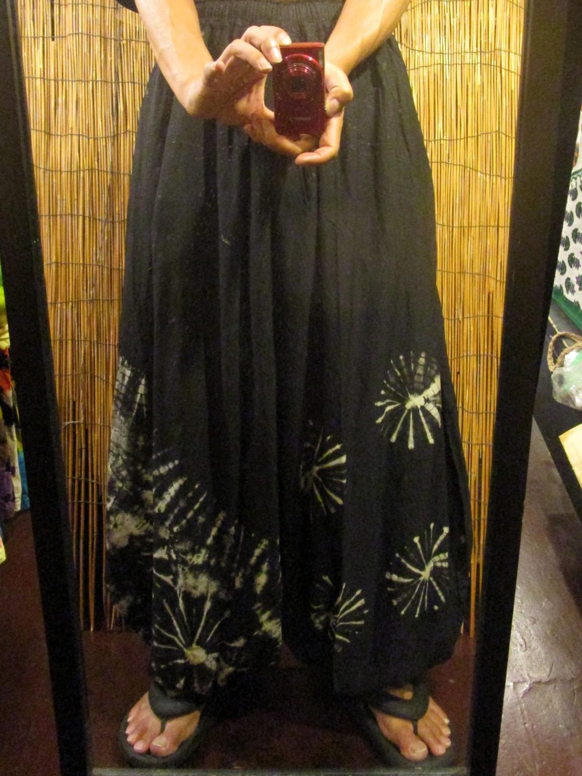 画像: モノトーンタイダイ染め＊レーヨン素材＊ゆったりシルエット＊ビッグアラジンパンツ＊バルーンパンツ