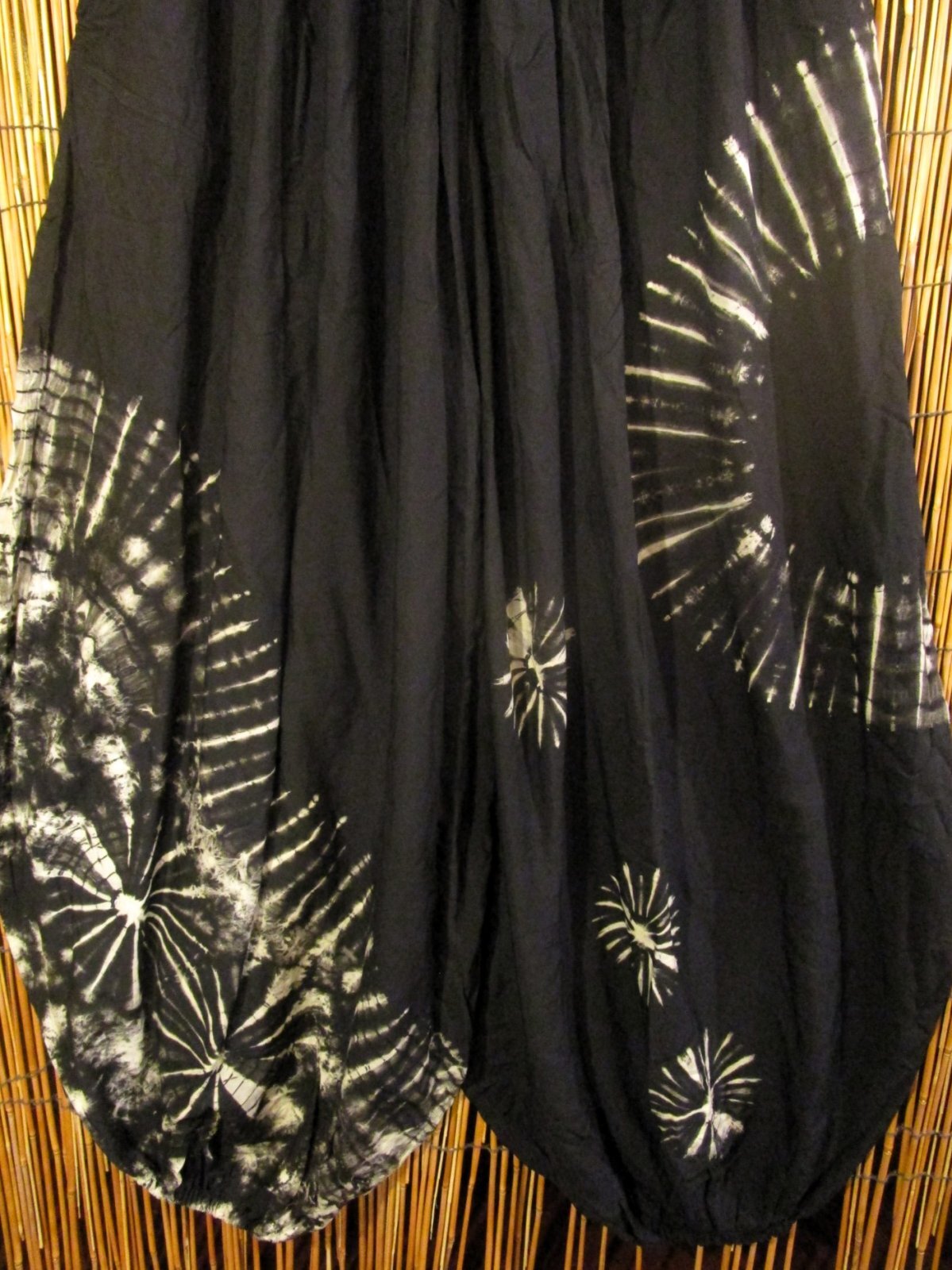 画像2: モノトーンタイダイ染め＊レーヨン素材＊ゆったりシルエット＊ビッグアラジンパンツ＊バルーンパンツ