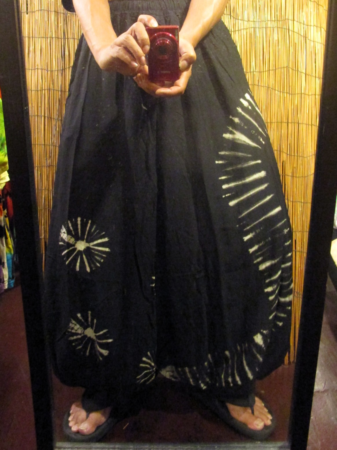 画像: モノトーンタイダイ染め＊レーヨン素材＊ゆったりシルエット＊ビッグアラジンパンツ＊バルーンパンツ