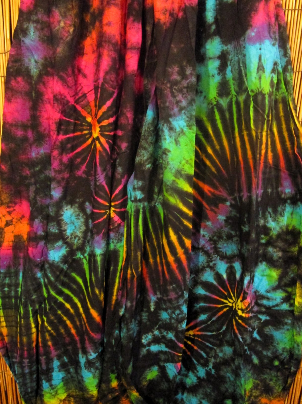 画像2: タイダイ染め＊レーヨン素材＊ゆったりシルエット＊ビッグアラジンパンツ＊バルーンパンツ