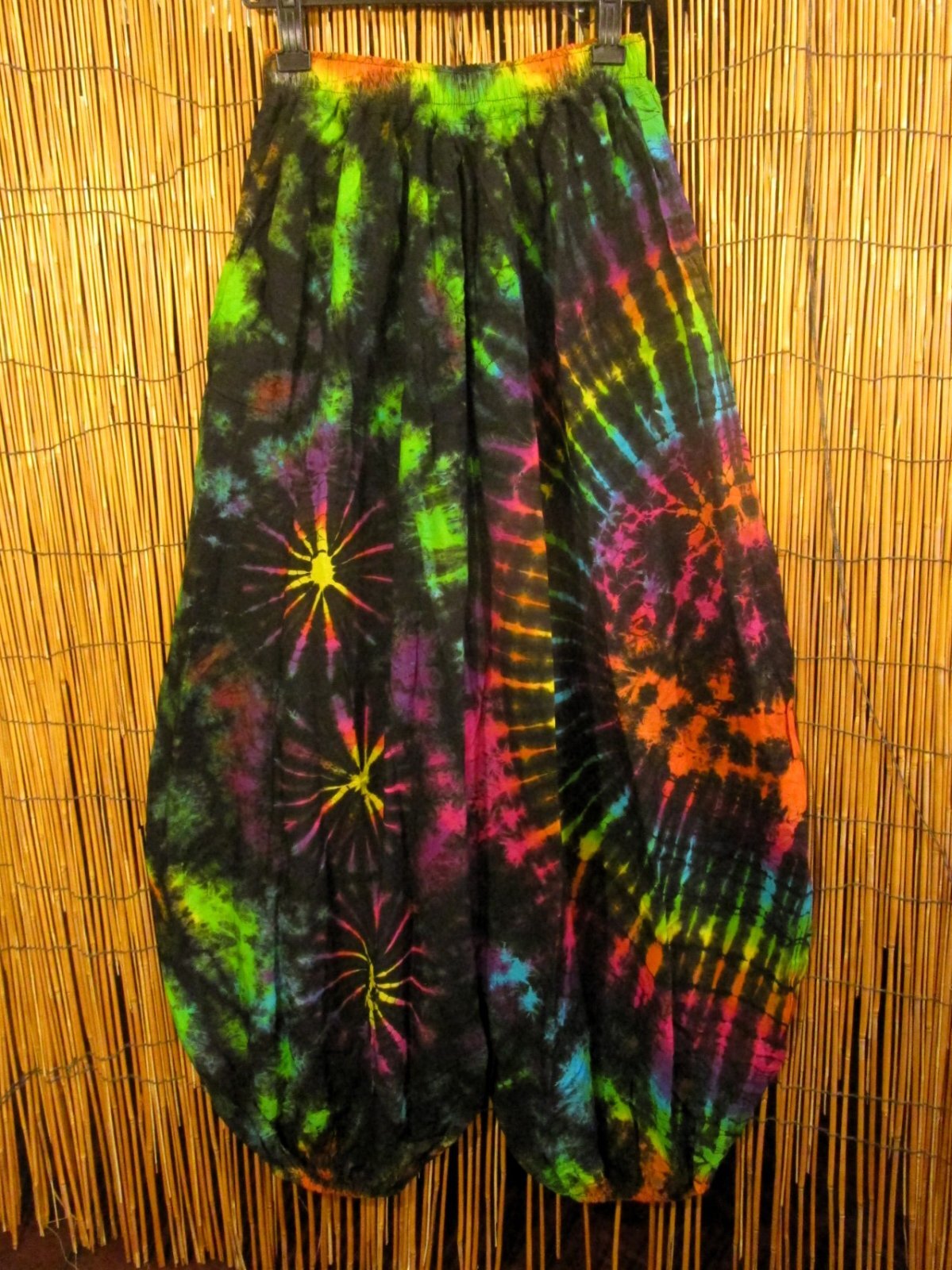 画像1: タイダイ染め＊レーヨン素材＊ゆったりシルエット＊ビッグアラジンパンツ＊バルーンパンツ