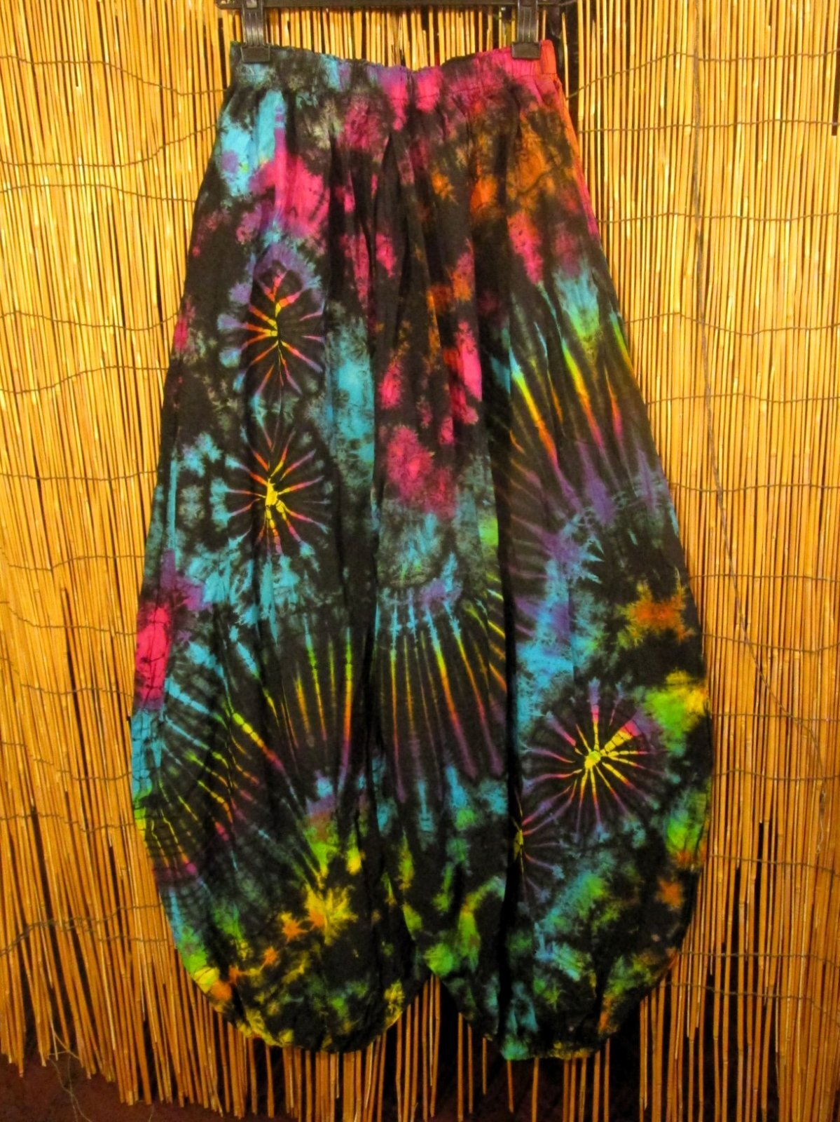 画像1: タイダイ染め＊レーヨン素材＊ゆったりシルエット＊ビッグアラジンパンツ＊バルーンパンツ