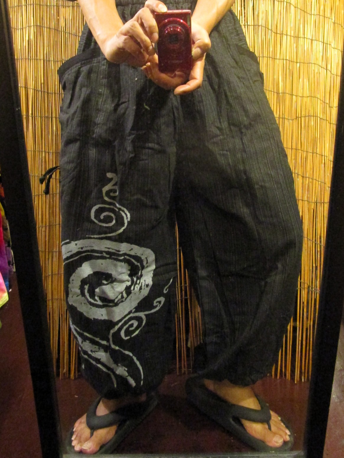 画像: 渦巻きプリント＊コットン素材＊カーゴタイプ＊ふんわり＊アラジンパンツ