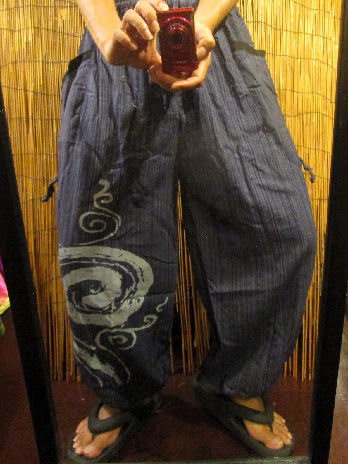 画像: 渦巻きプリント＊コットン素材＊カーゴタイプ＊ふんわり＊アラジンパンツ