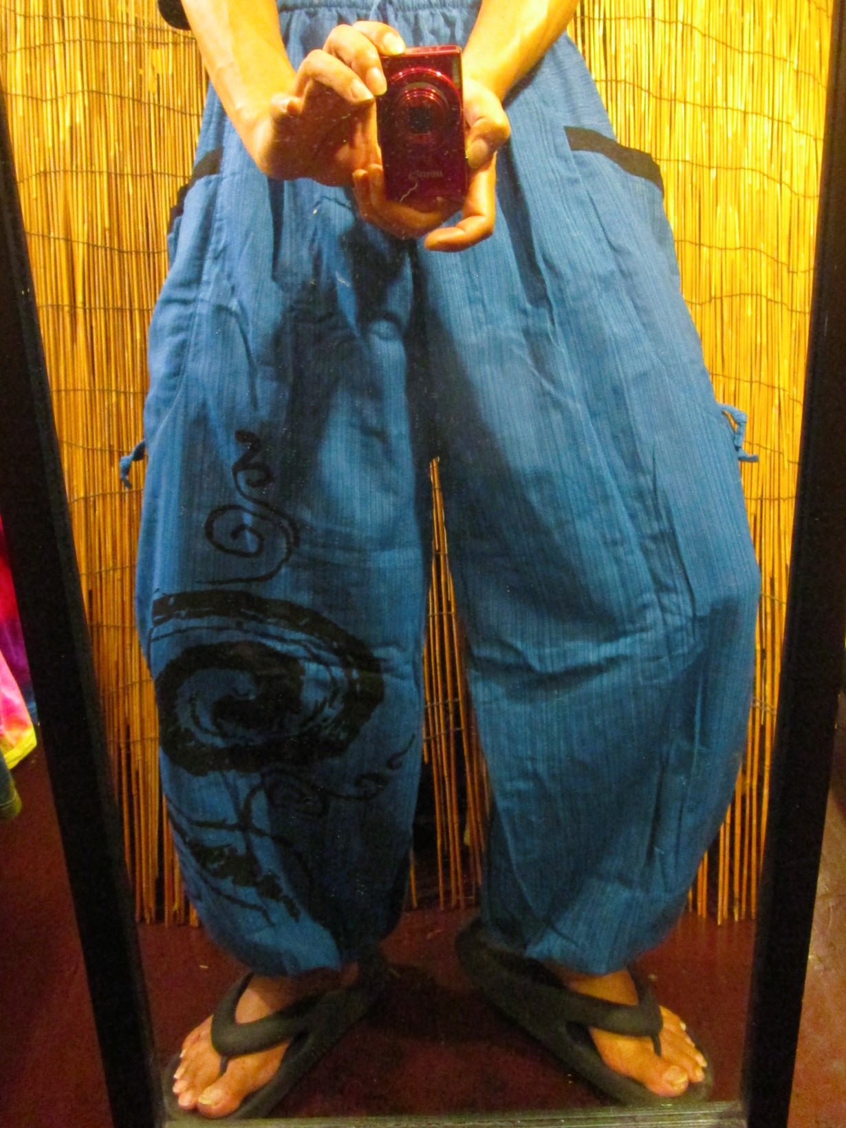 画像: 渦巻きプリント＊コットン素材＊カーゴタイプ＊ふんわり＊アラジンパンツ