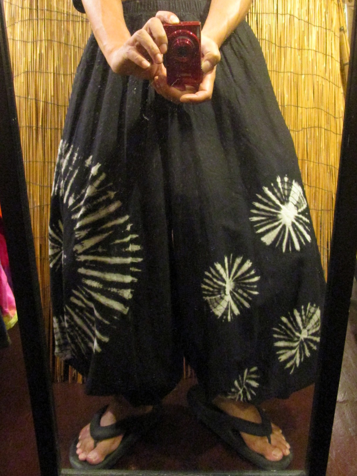 画像: モノトーンタイダイ染め＊コットン素材＊ゆったりシルエット＊ビッグアラジンパンツ＊バルーンパンツ