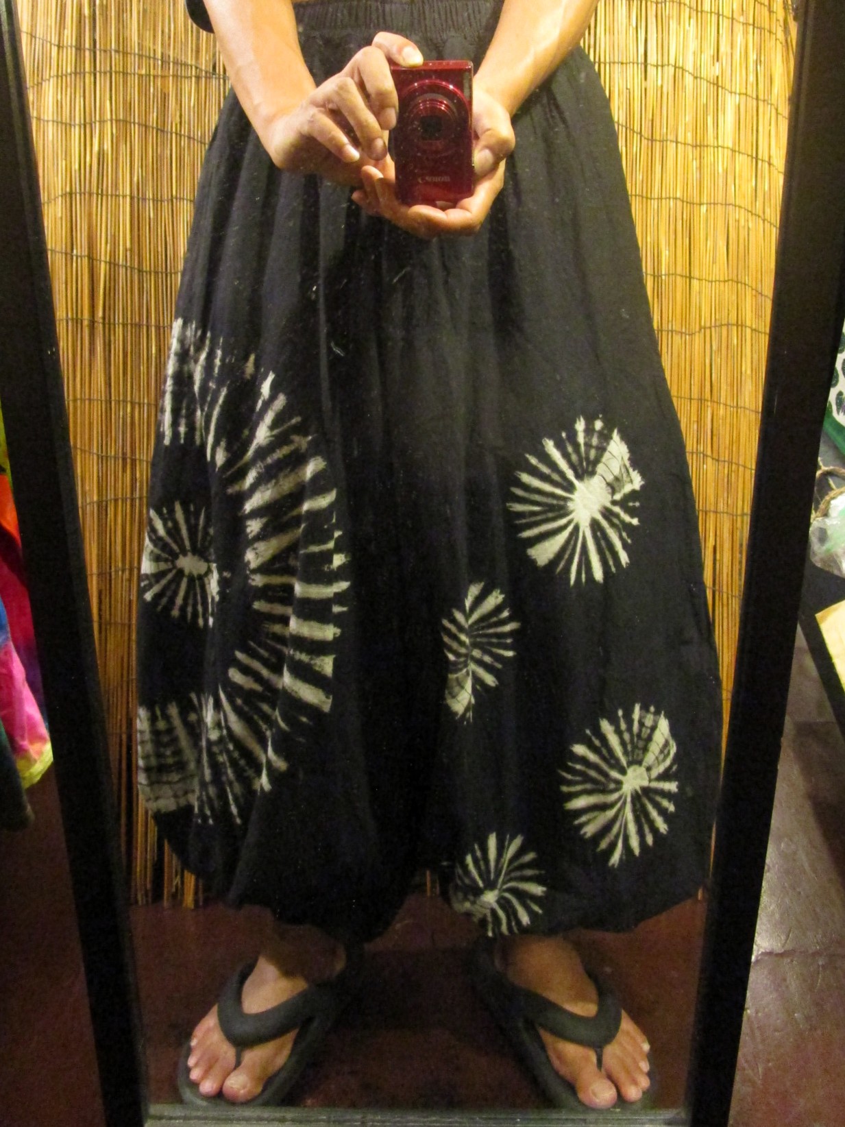 画像: モノトーンタイダイ染め＊コットン素材＊ゆったりシルエット＊ビッグアラジンパンツ＊バルーンパンツ