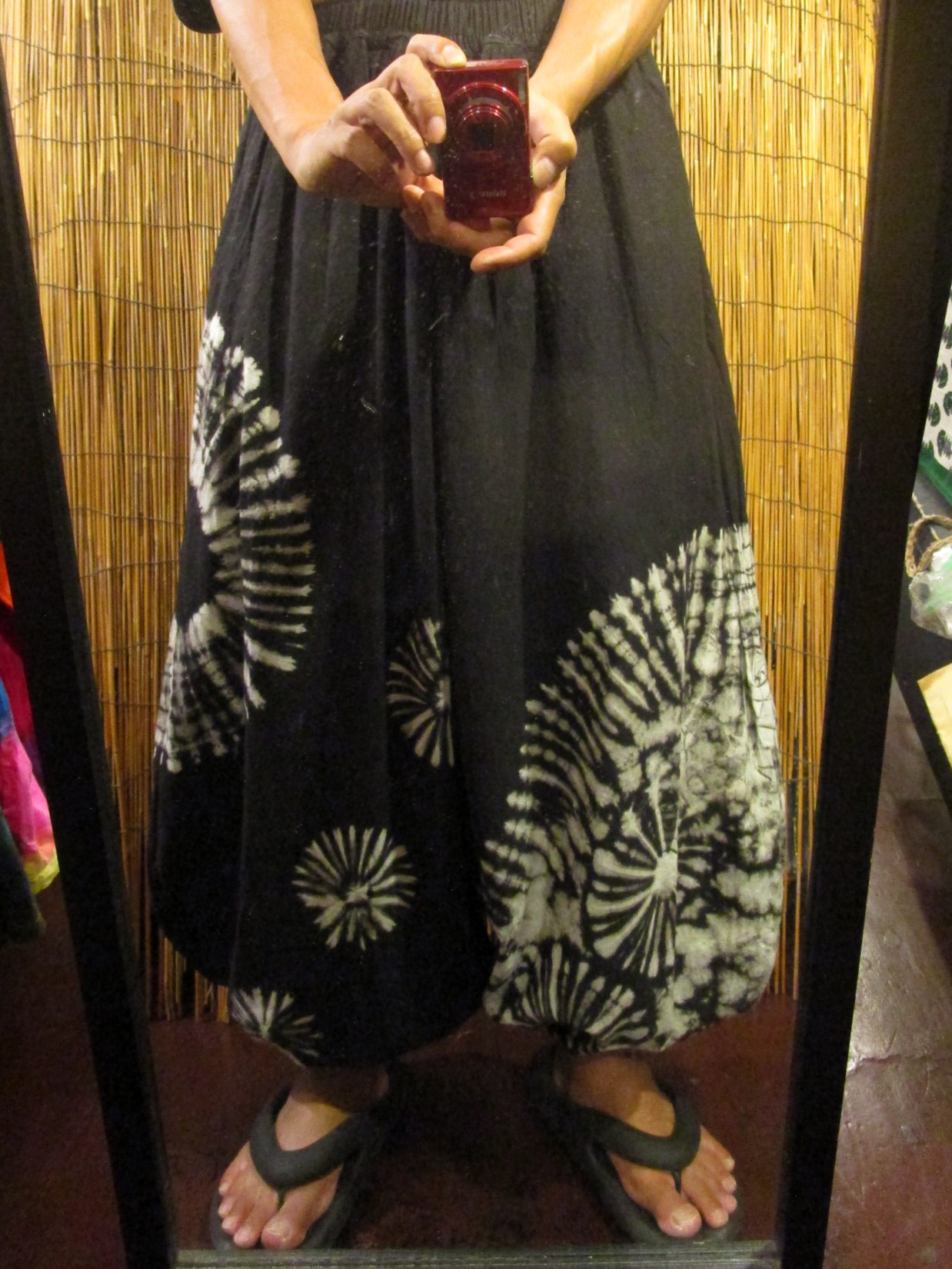 画像: モノトーンタイダイ染め＊コットン素材＊ゆったりシルエット＊ビッグアラジンパンツ＊バルーンパンツ