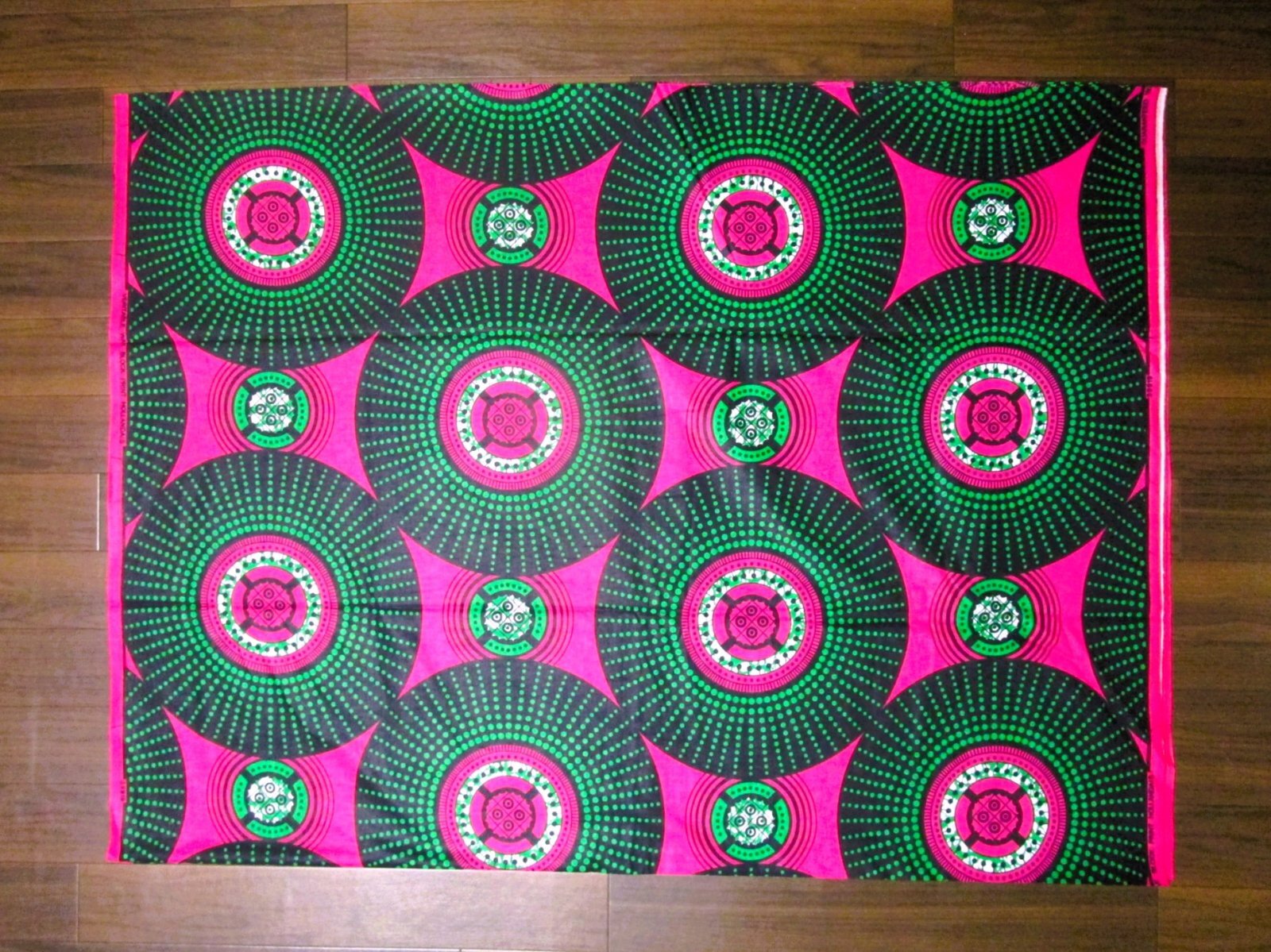 画像: アフリカンプリント生地 パーニュ