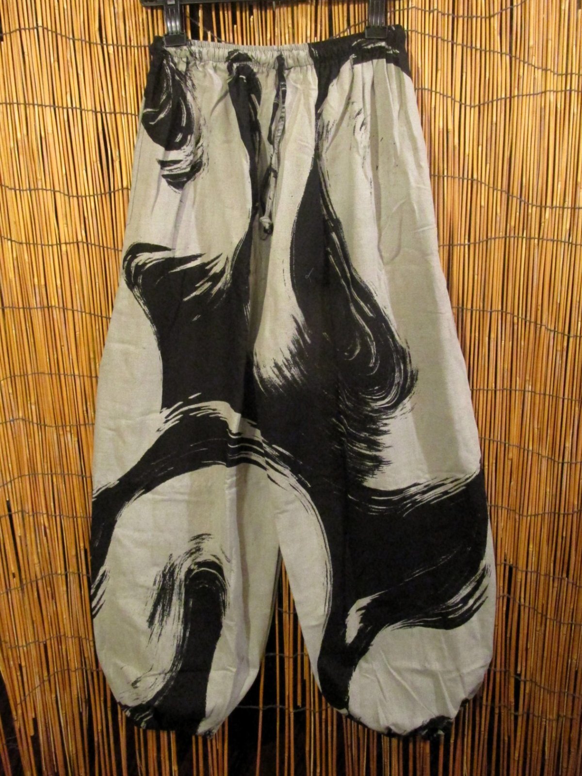 画像1: 和風プリント＊コットン素材＊ふんわりシルエット＊アラジンパンツ 