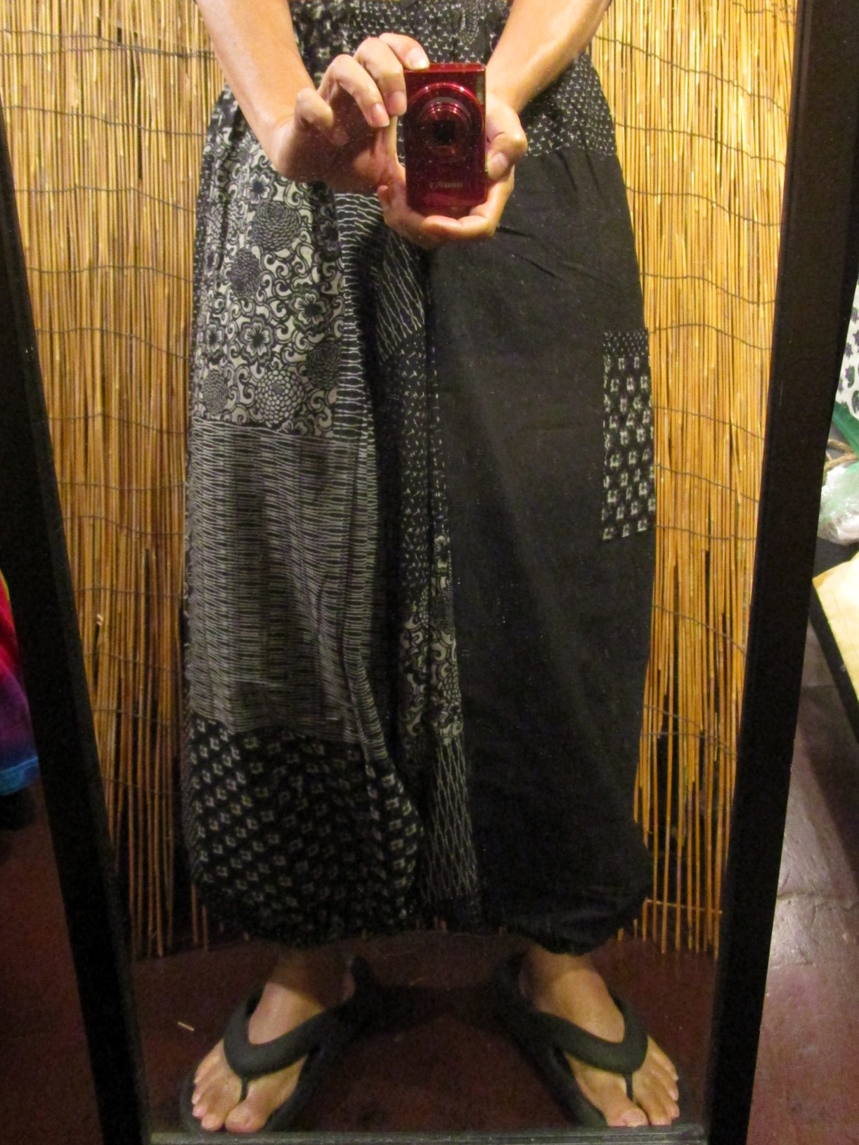 画像: 黒色＋和風プリント＊切り替え＊コットン素材＊ふんわり＊サルエルパンツ