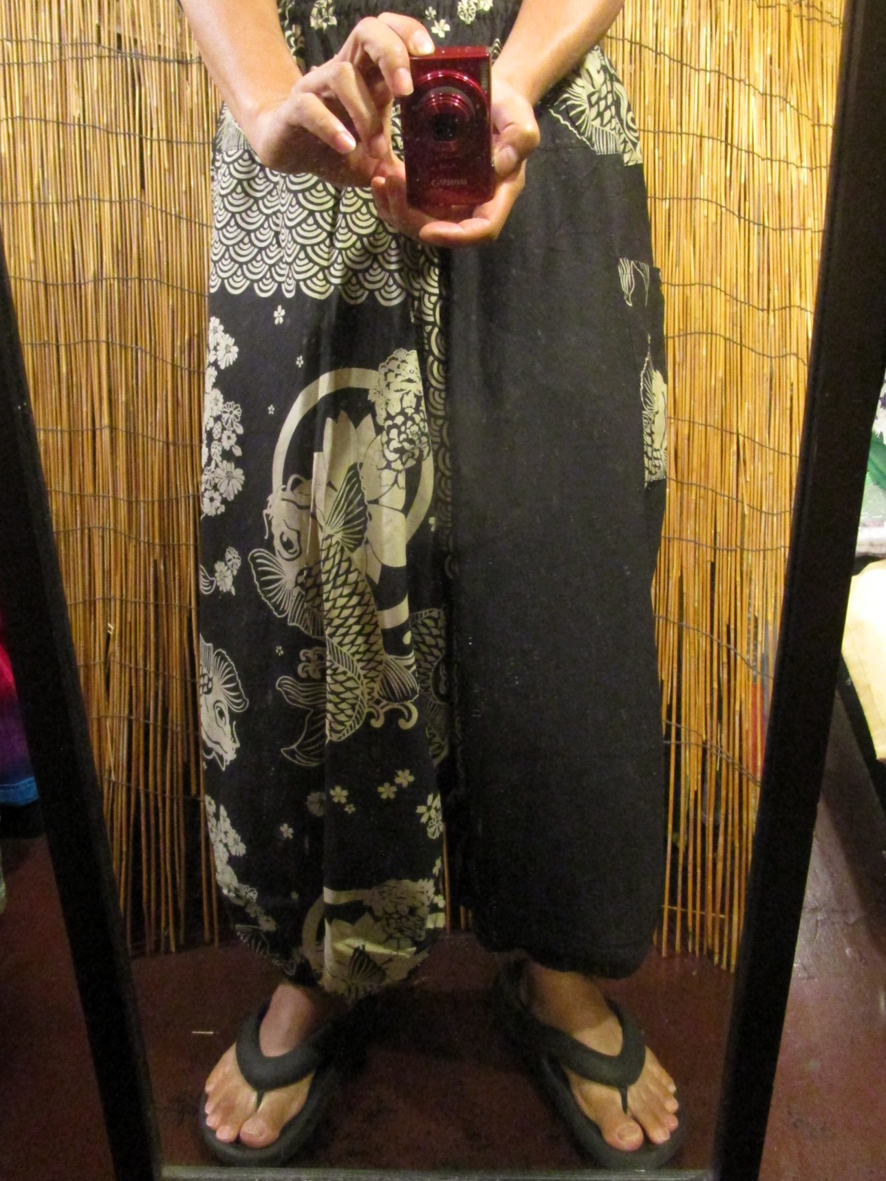 画像: 黒色＋和風プリント＊切り替え＊コットン素材＊ふんわり＊サルエルパンツ