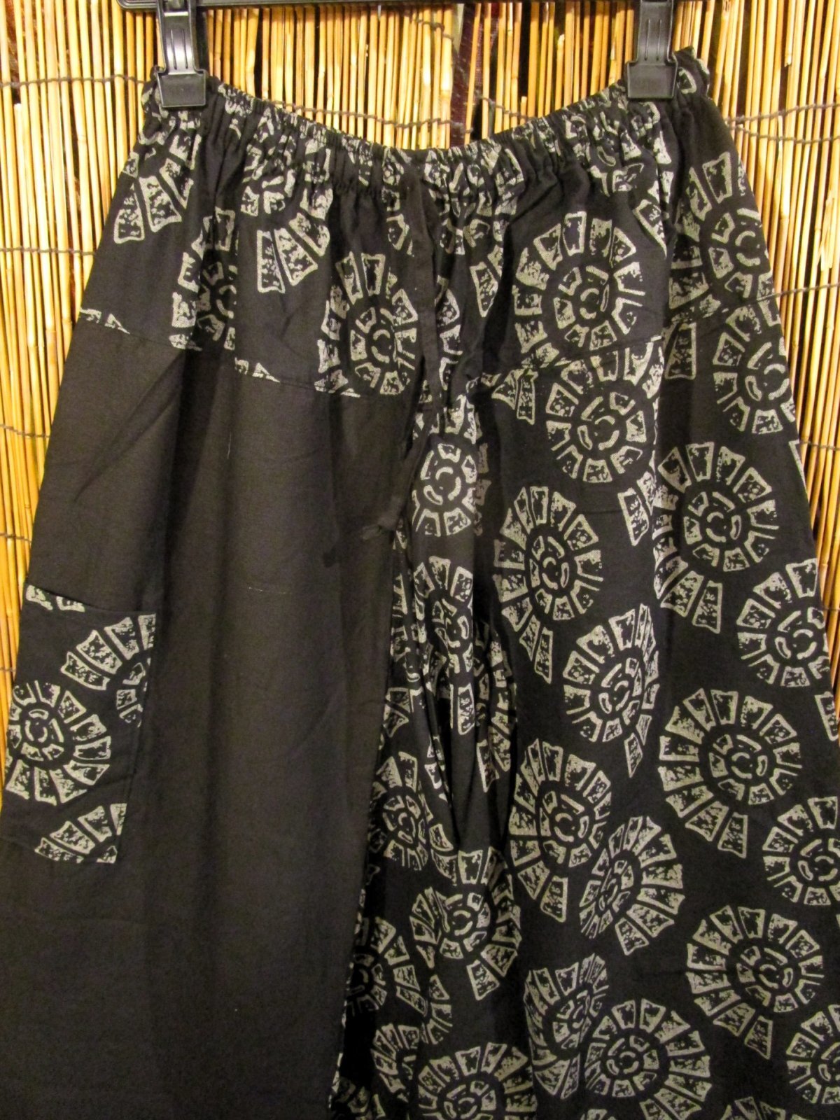 画像2: 黒色＋和風プリント＊切り替え＊コットン素材＊ふんわり＊サルエルパンツ