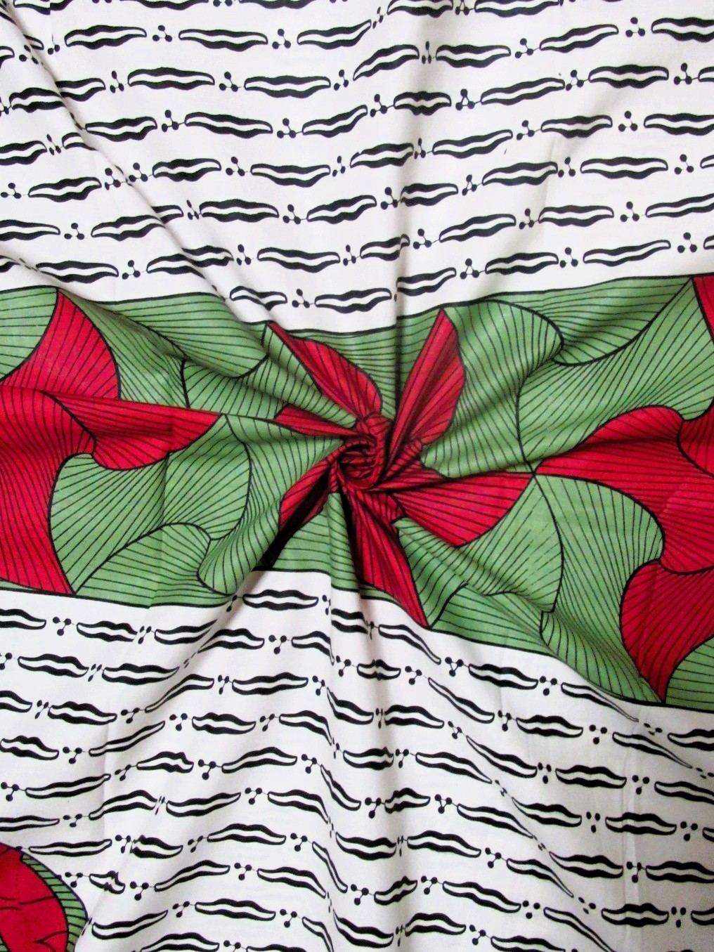 画像: アフリカンプリント生地 パーニュ