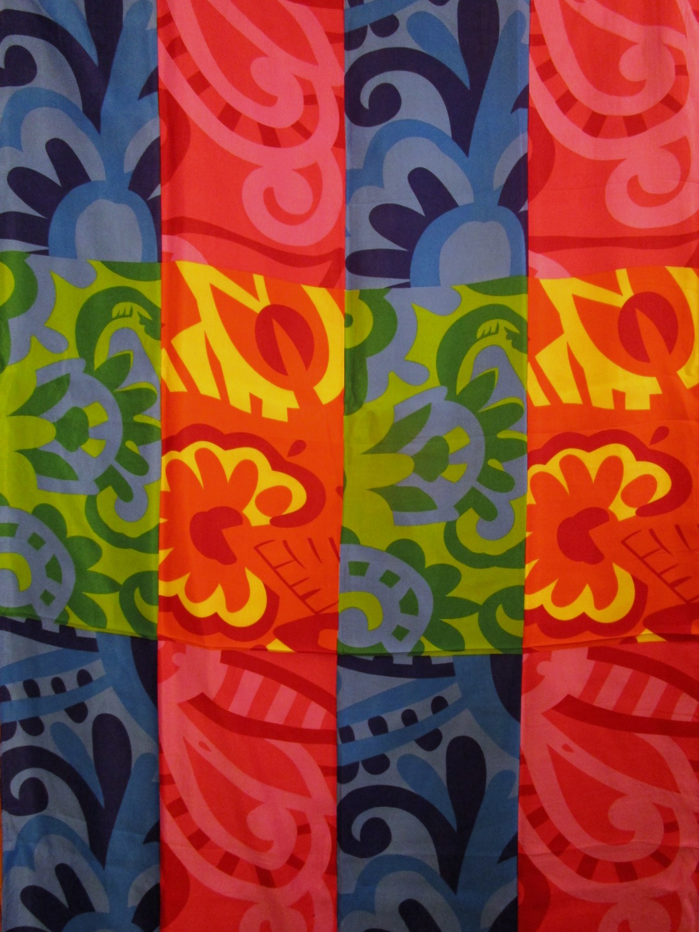 画像: レトロ調プリント＊ポリエステル素材＊タッセル付き＊大判ストール＊マルチクロス