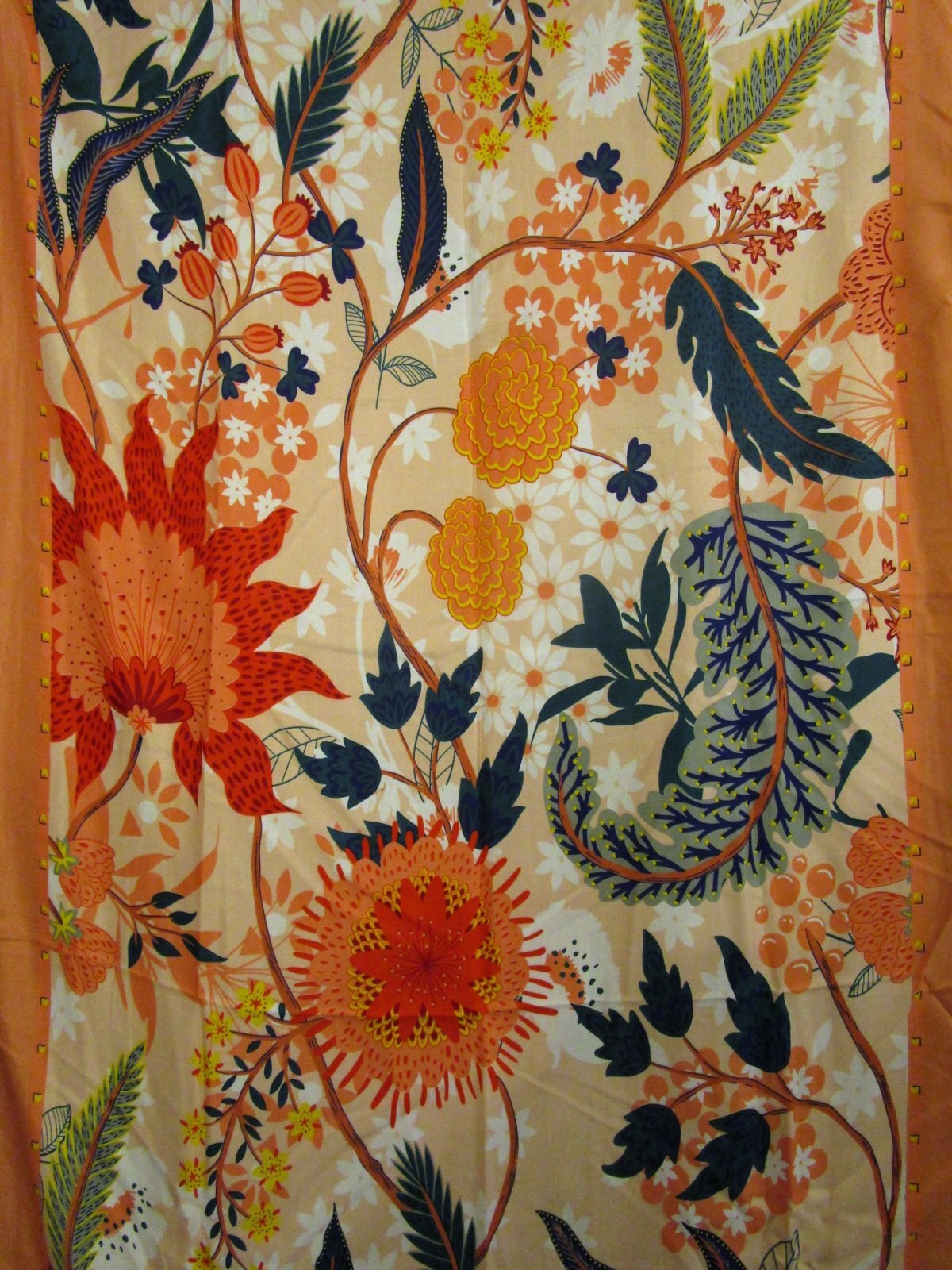 画像: レトロ調プリント＊ポリエステル素材＊タッセル付き＊大判ストール＊マルチクロス