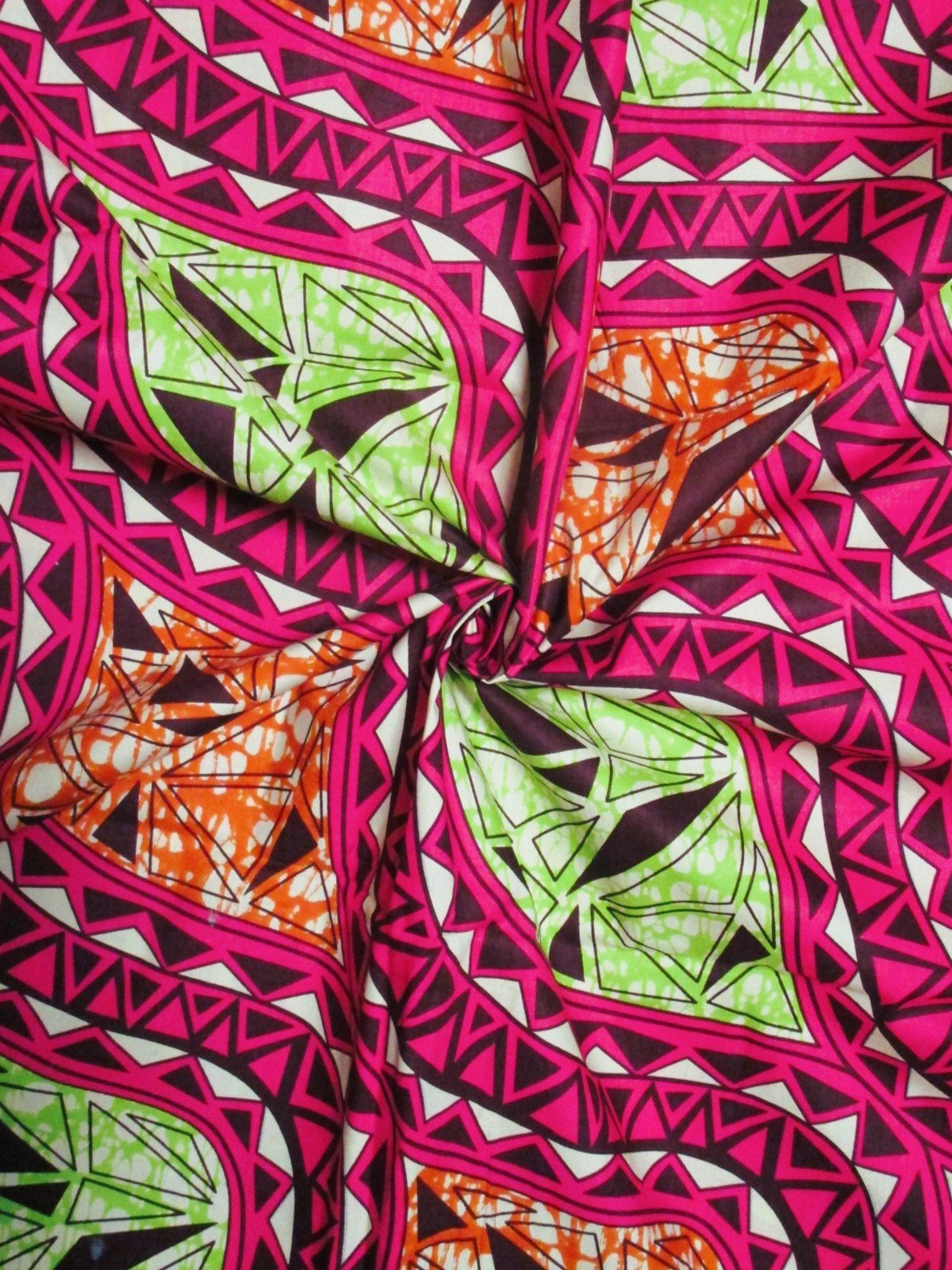 画像: アフリカンプリント生地 パーニュ