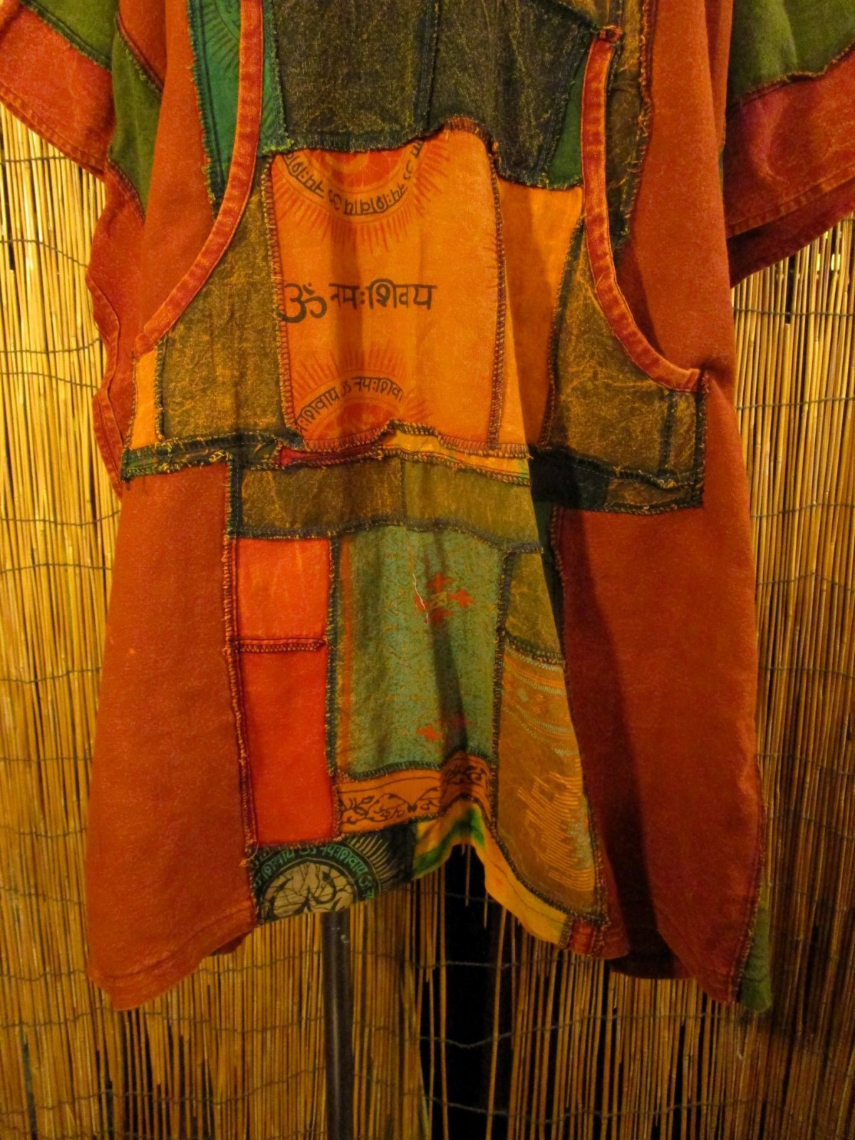 画像: ストーンウォッシュ＊コットン素材＊ゆったりサイズ＊パッチワーク＊フード付き＊ポンチョ