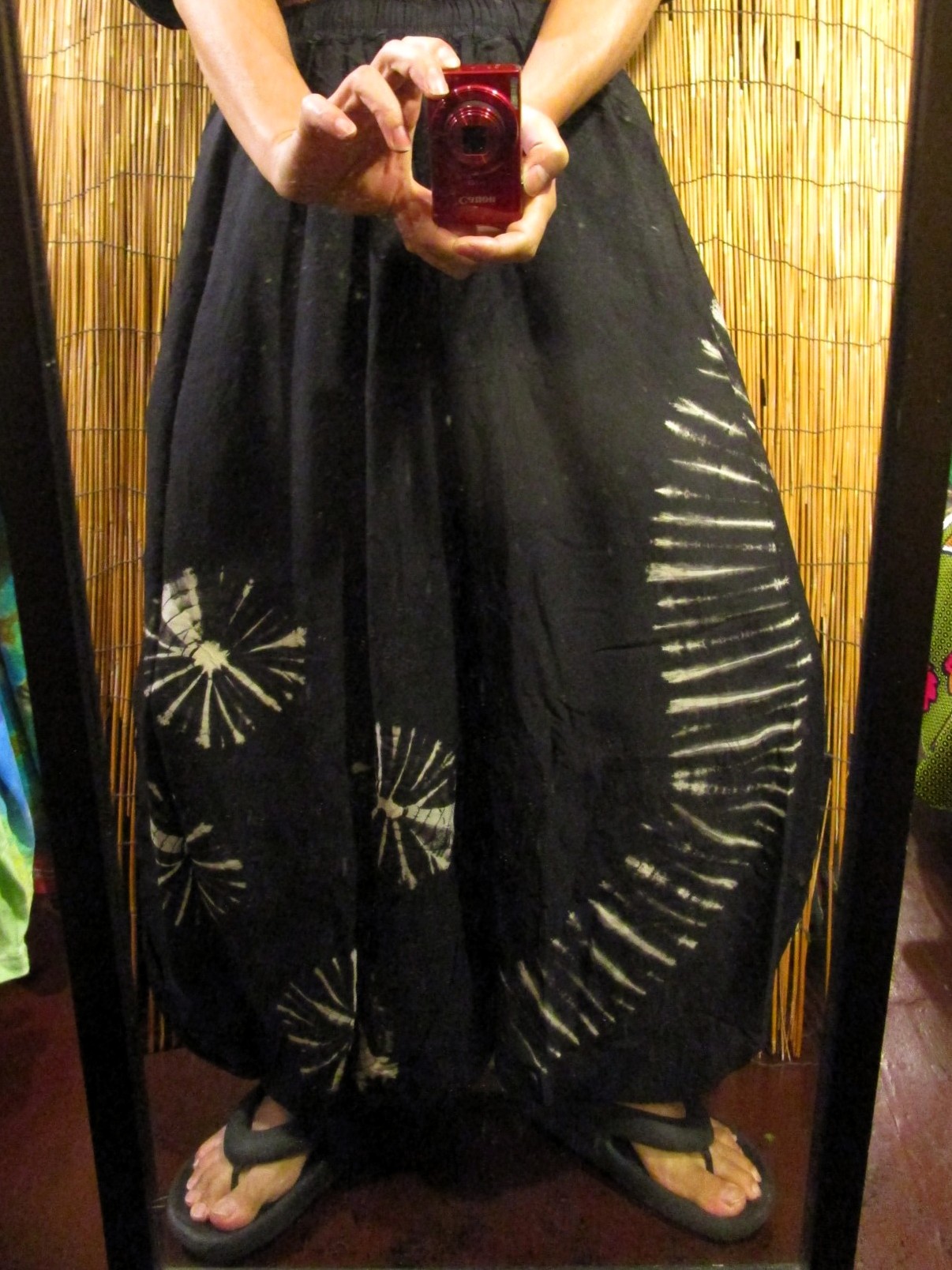 画像: モノトーンタイダイ染め＊レーヨン素材＊ゆったりシルエット＊ビッグアラジンパンツ＊バルーンパンツ