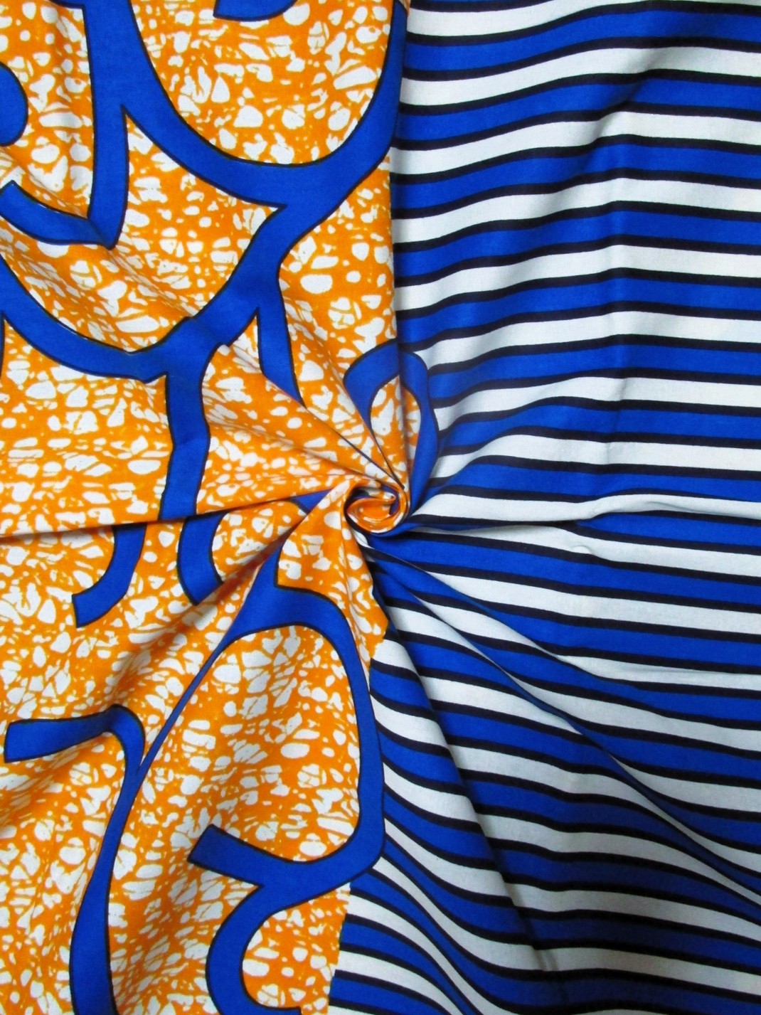 画像: アフリカンプリント生地 パーニュ