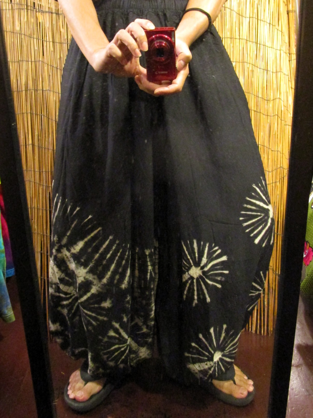 画像: モノトーンタイダイ染め＊レーヨン素材＊ゆったりシルエット＊ビッグアラジンパンツ＊バルーンパンツ