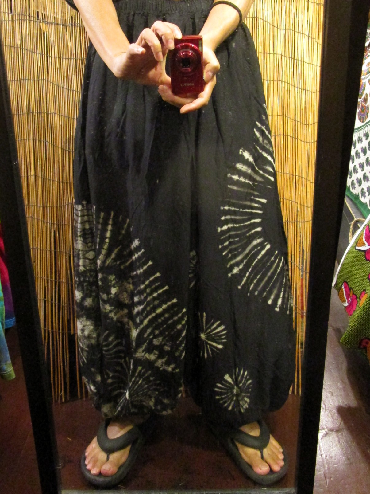 画像: モノトーンタイダイ染め＊レーヨン素材＊ゆったりシルエット＊ビッグアラジンパンツ＊バルーンパンツ