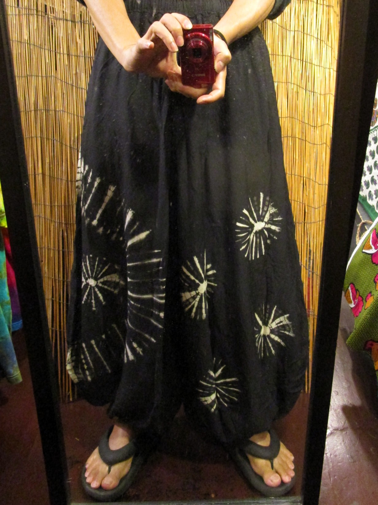 画像: モノトーンタイダイ染め＊レーヨン素材＊ゆったりシルエット＊ビッグアラジンパンツ＊バルーンパンツ