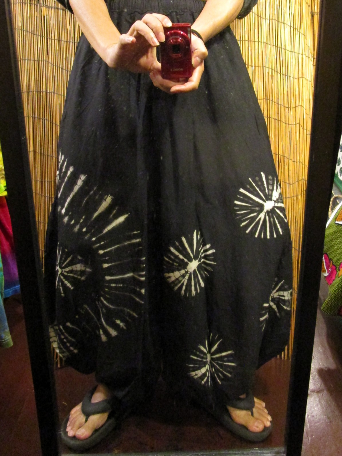 画像: モノトーンタイダイ染め＊レーヨン素材＊ゆったりシルエット＊ビッグアラジンパンツ＊バルーンパンツ