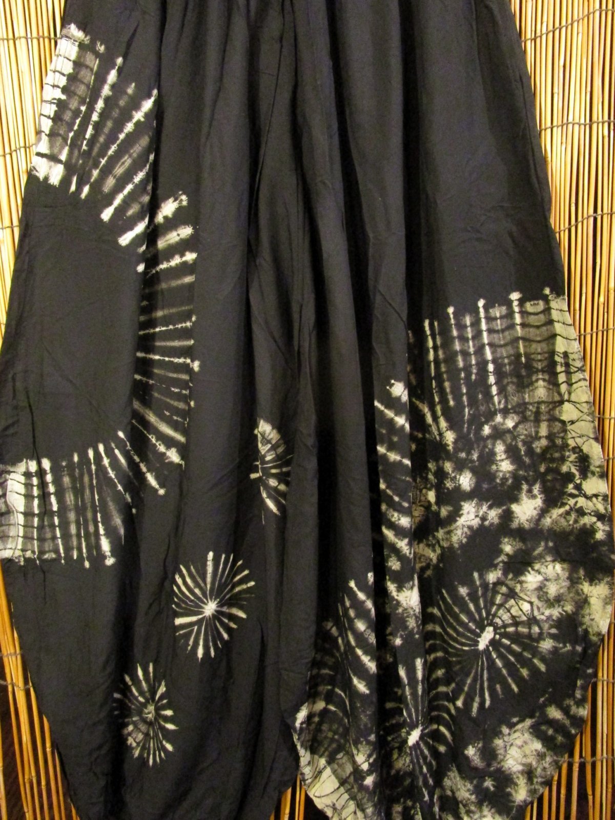 画像2: モノトーンタイダイ染め＊レーヨン素材＊ゆったりシルエット＊ビッグアラジンパンツ＊バルーンパンツ