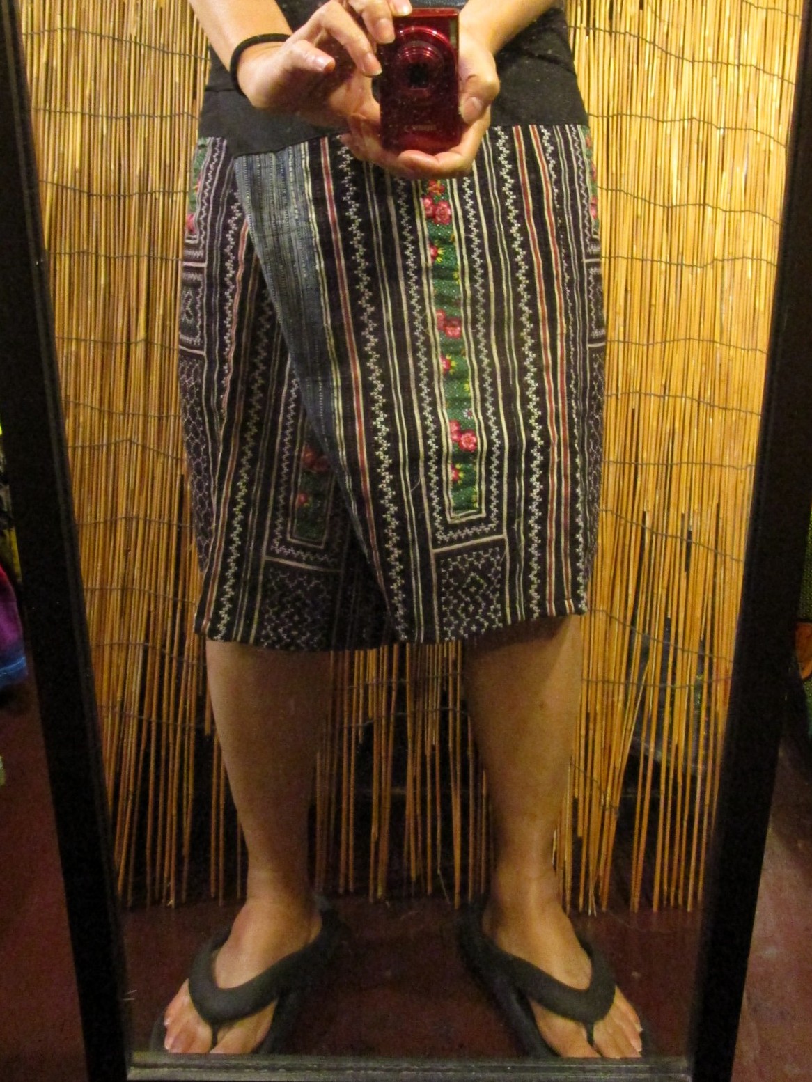 画像: 古布＊モン族＊刺繍＊ショート丈＊タイパンツ