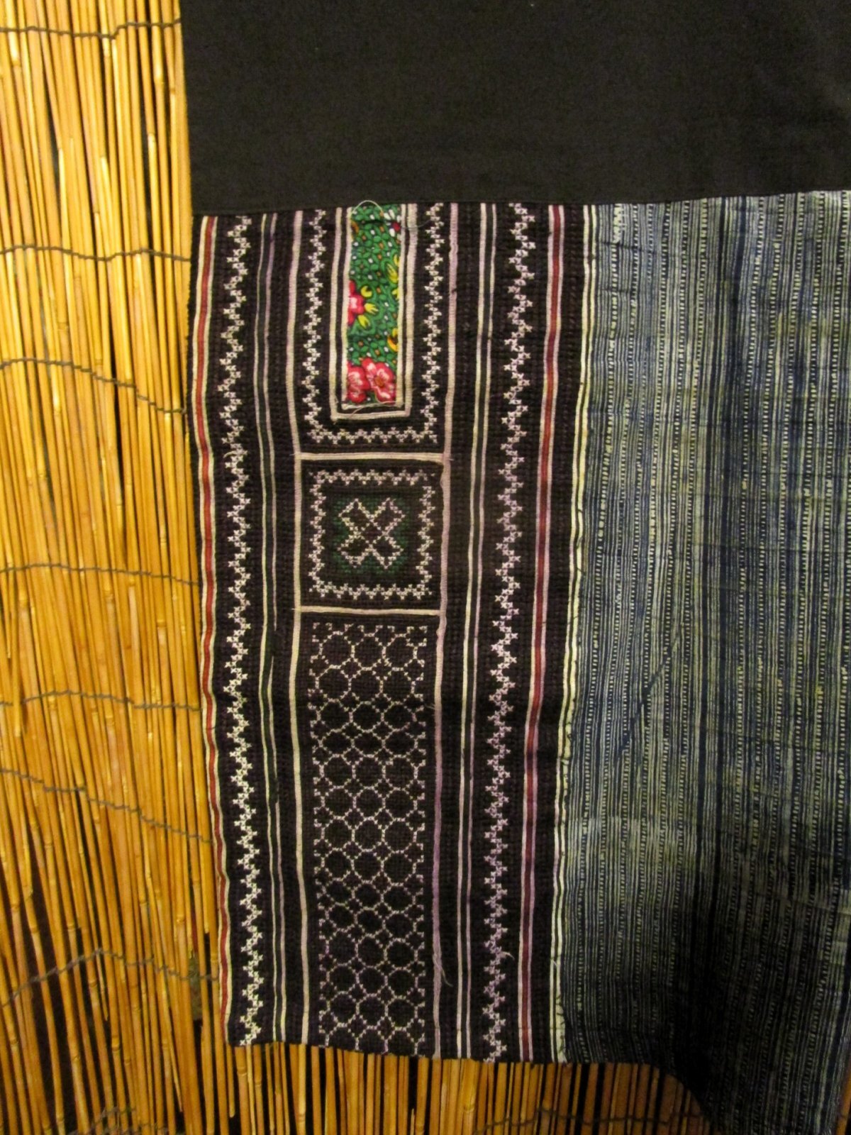 画像7: 古布＊モン族＊刺繍＊ショート丈＊タイパンツ