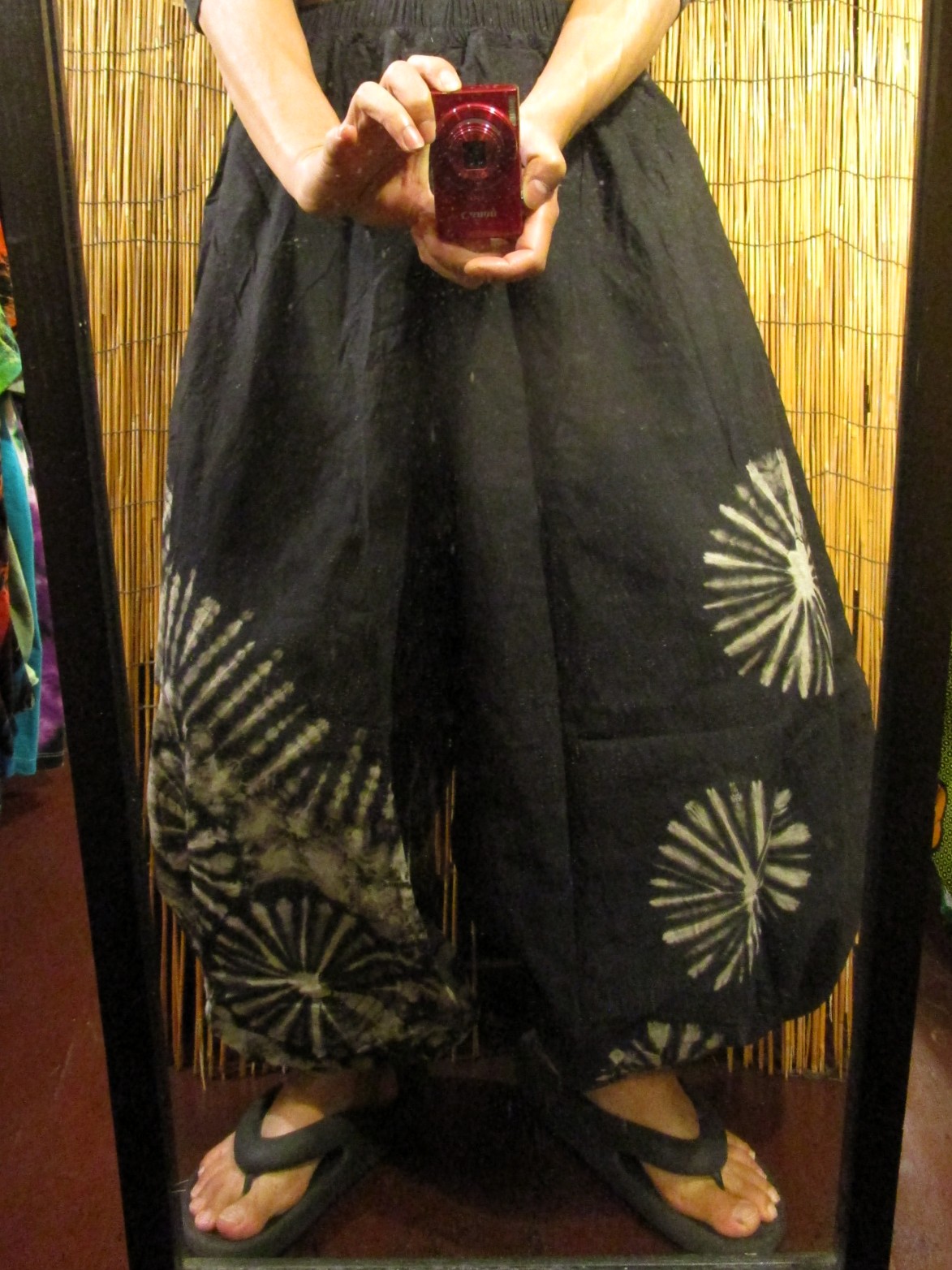 画像: モノトーンタイダイ染め＊コットン素材＊ゆったりシルエット＊ビッグアラジンパンツ＊バルーンパンツ