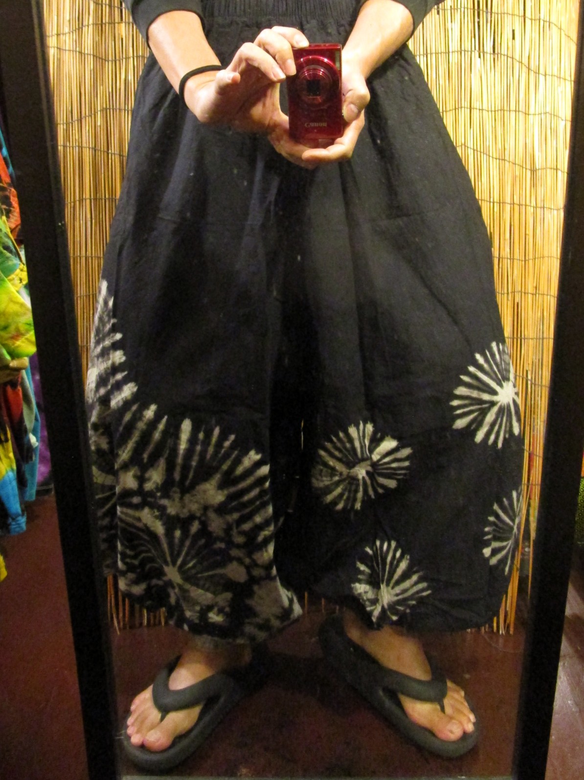 画像: モノトーンタイダイ染め＊コットン素材＊ゆったりシルエット＊ビッグアラジンパンツ＊バルーンパンツ