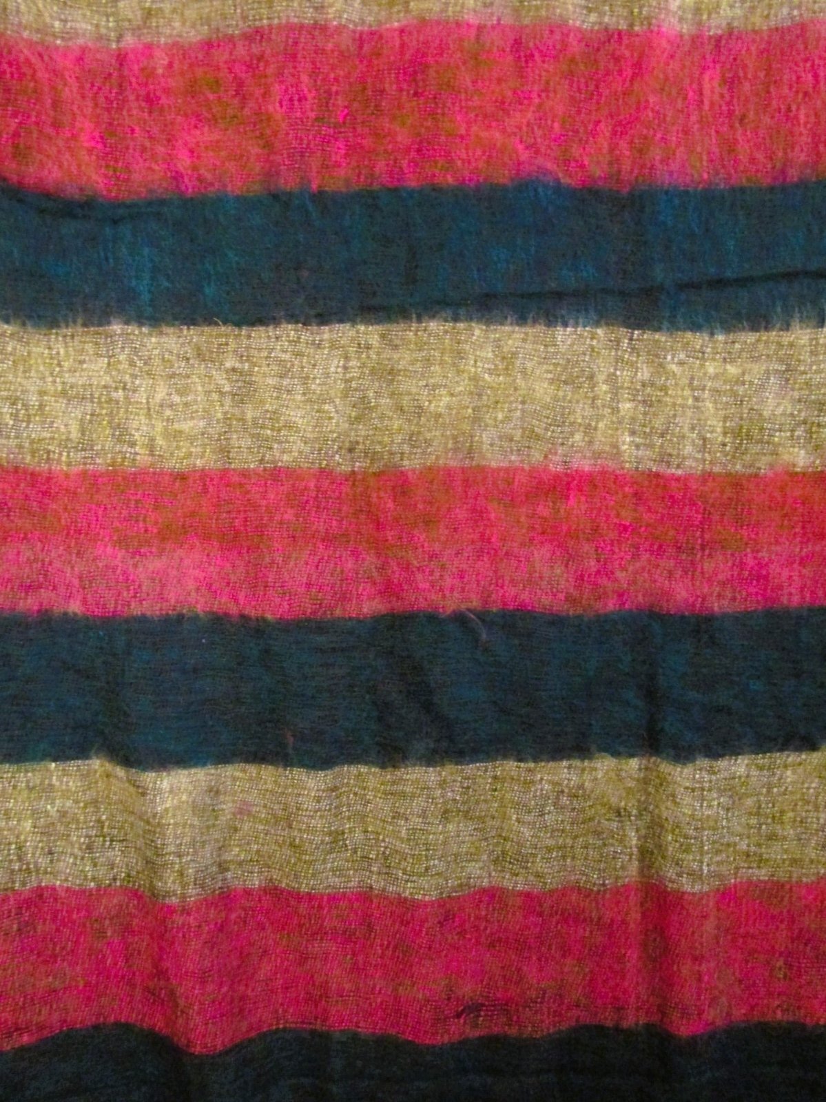 画像: アクリルウール素材＊ネパール製＊フリンジ＊大判＊起毛ストール