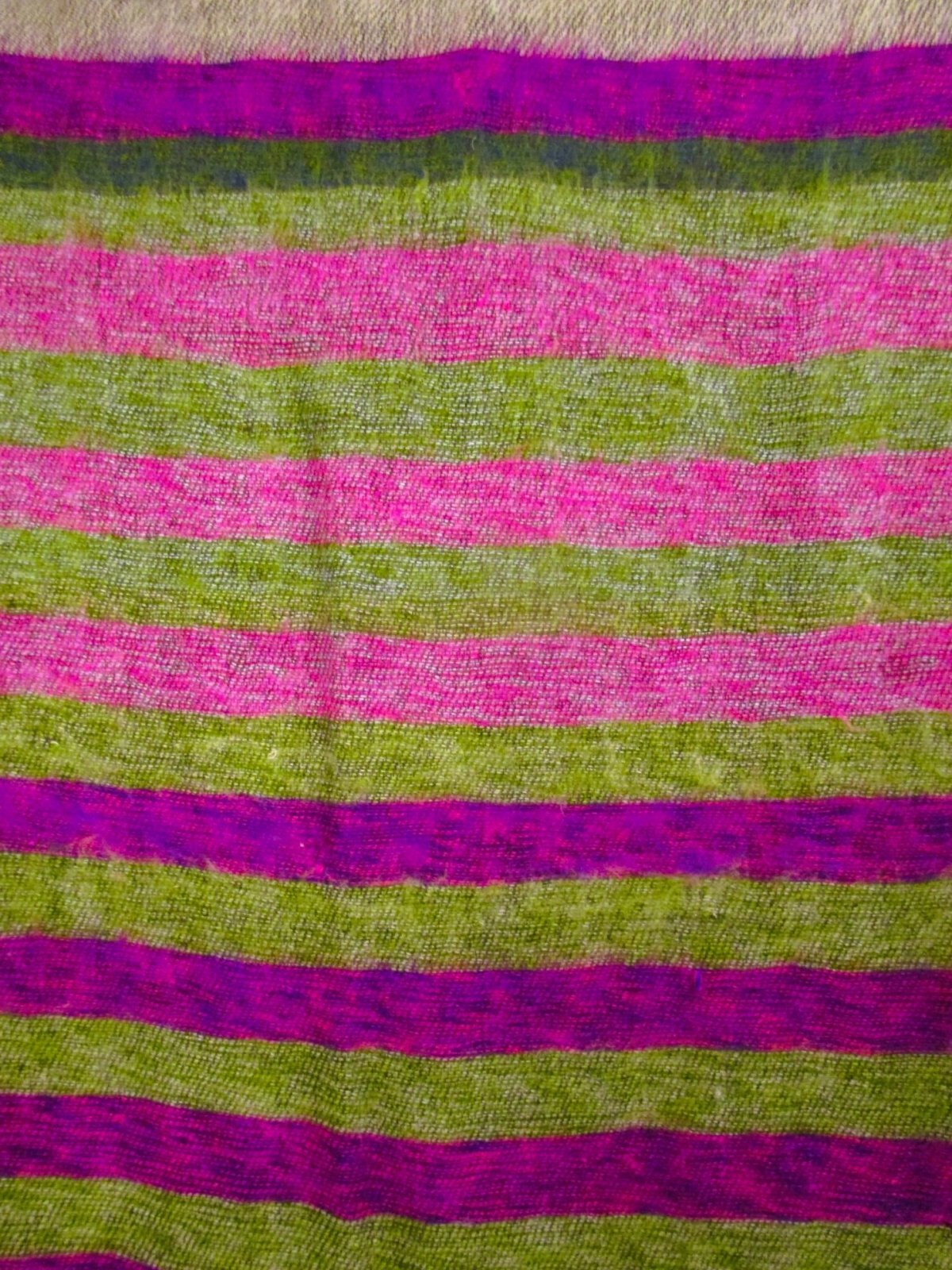 画像: アクリルウール素材＊ネパール製＊フリンジ＊大判＊起毛ストール