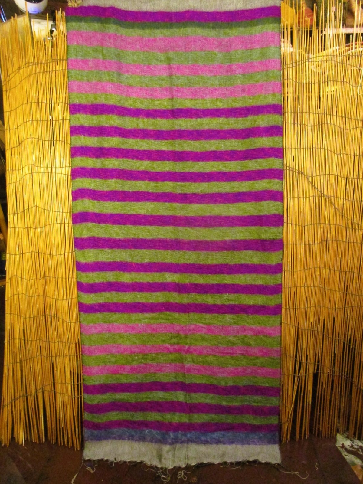 画像: アクリルウール素材＊ネパール製＊フリンジ＊大判＊起毛ストール