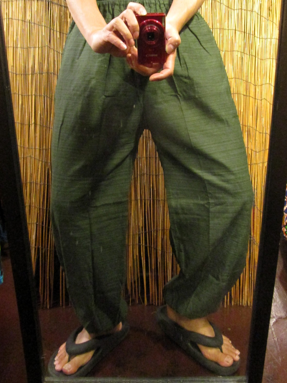 画像: 二色の糸＊コットン素材＊シンプル＊ふんわり＊アラジンパンツ