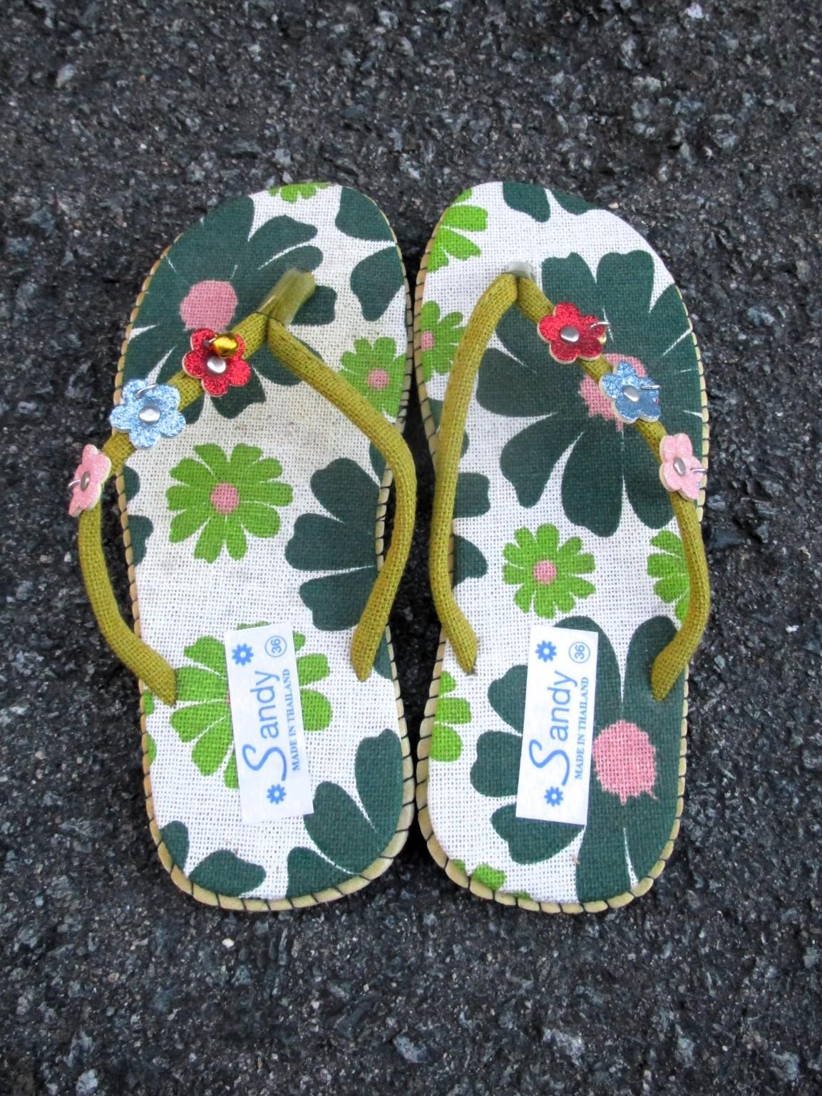 画像4: 【２２ｃｍ〜２２・５ｃｍ】お花プリント＊鈴付き＊ビーチサンダル