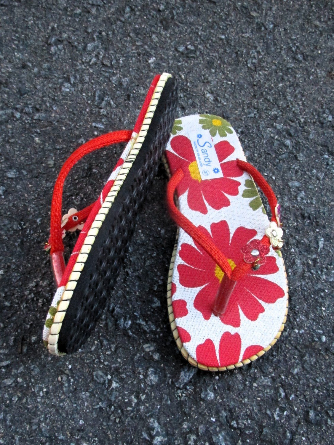 画像2: 【２２・５ｃｍ〜２３ｃｍ】お花プリント＊鈴付き＊ビーチサンダル