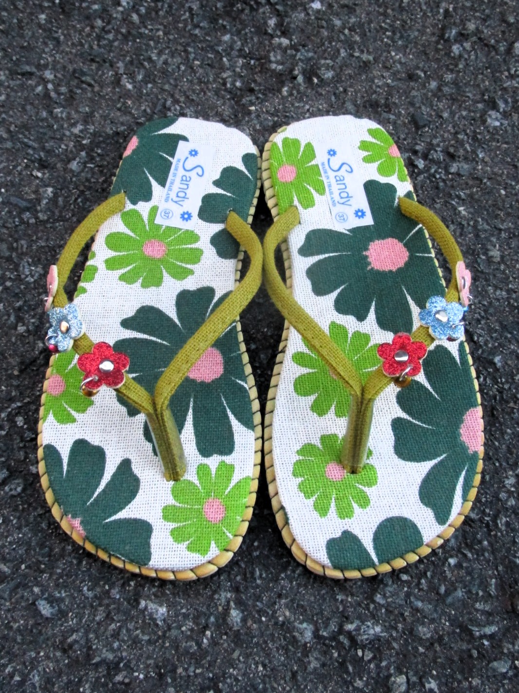 画像1: 【２２・５ｃｍ〜２３ｃｍ】お花プリント＊鈴付き＊ビーチサンダル