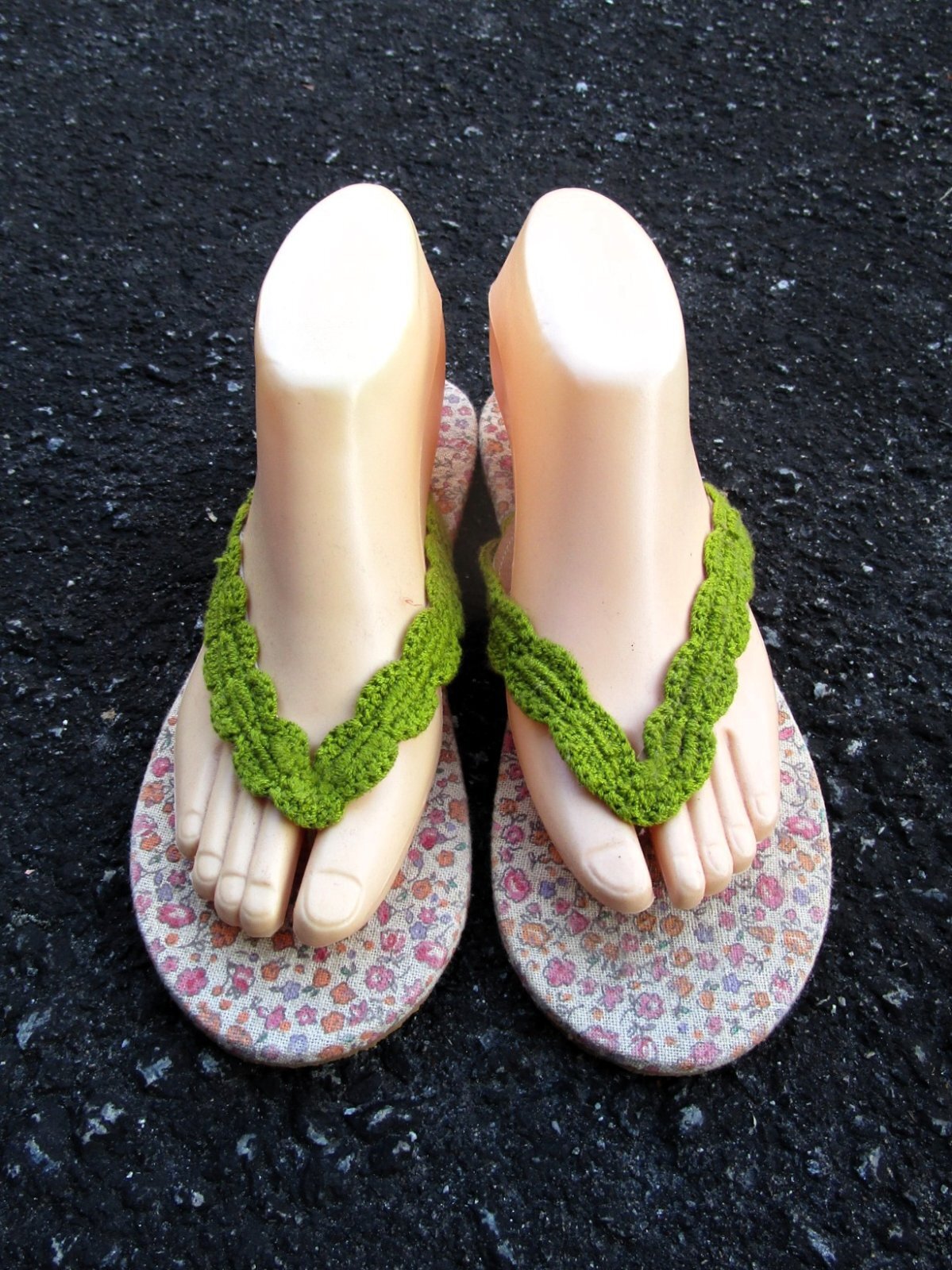 画像1: 【２４・５ｃｍ〜２５ｃｍ】レトロ調＊小花プリント＊ビーチサンダル