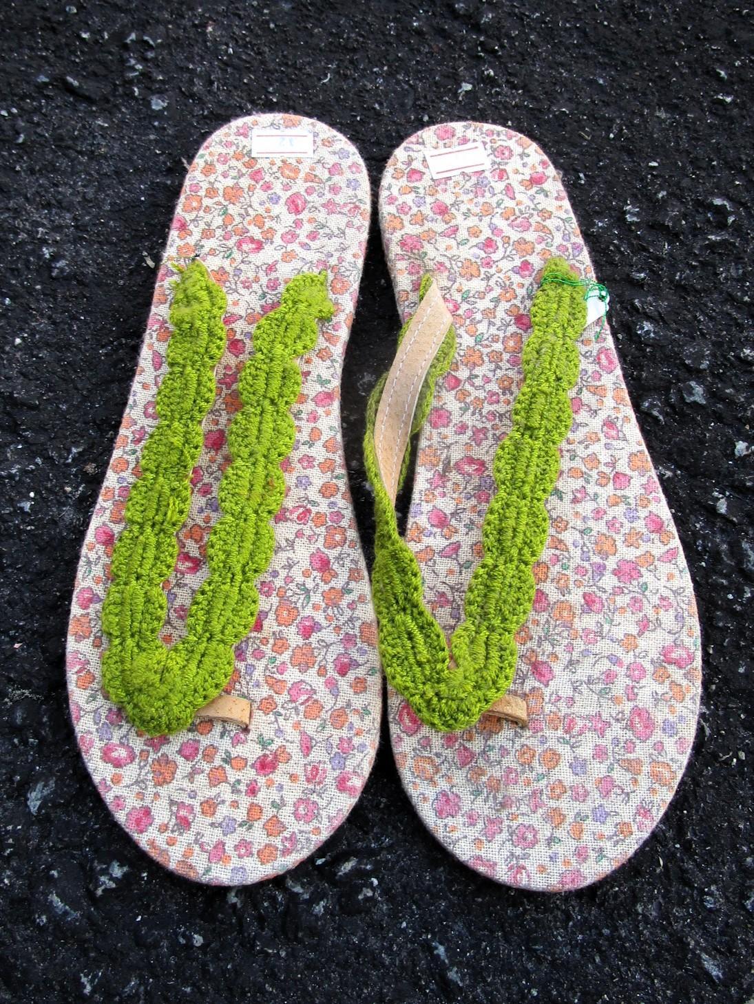 画像: 【２４・５ｃｍ〜２５ｃｍ】レトロ調＊小花プリント＊ビーチサンダル