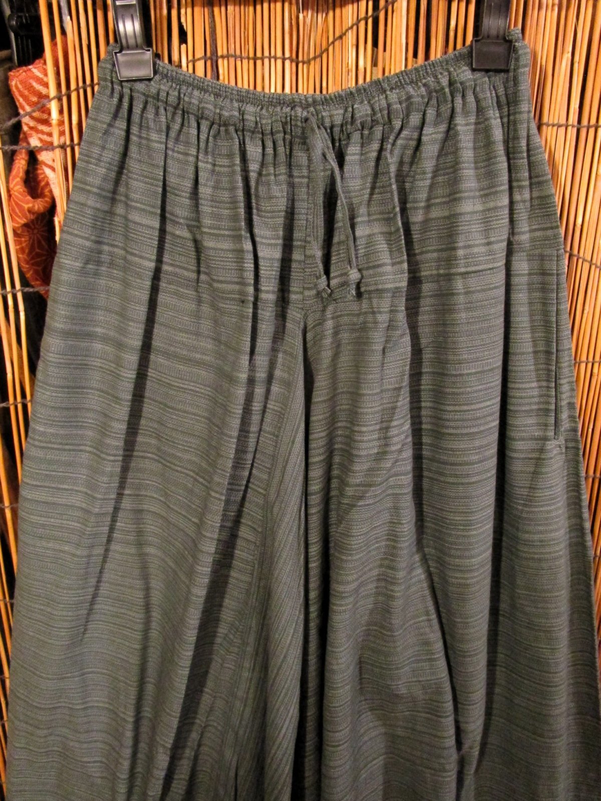 画像2: 二色の糸＊コッン素材＊シンプル＊ふんわり＊サルエルパンツ