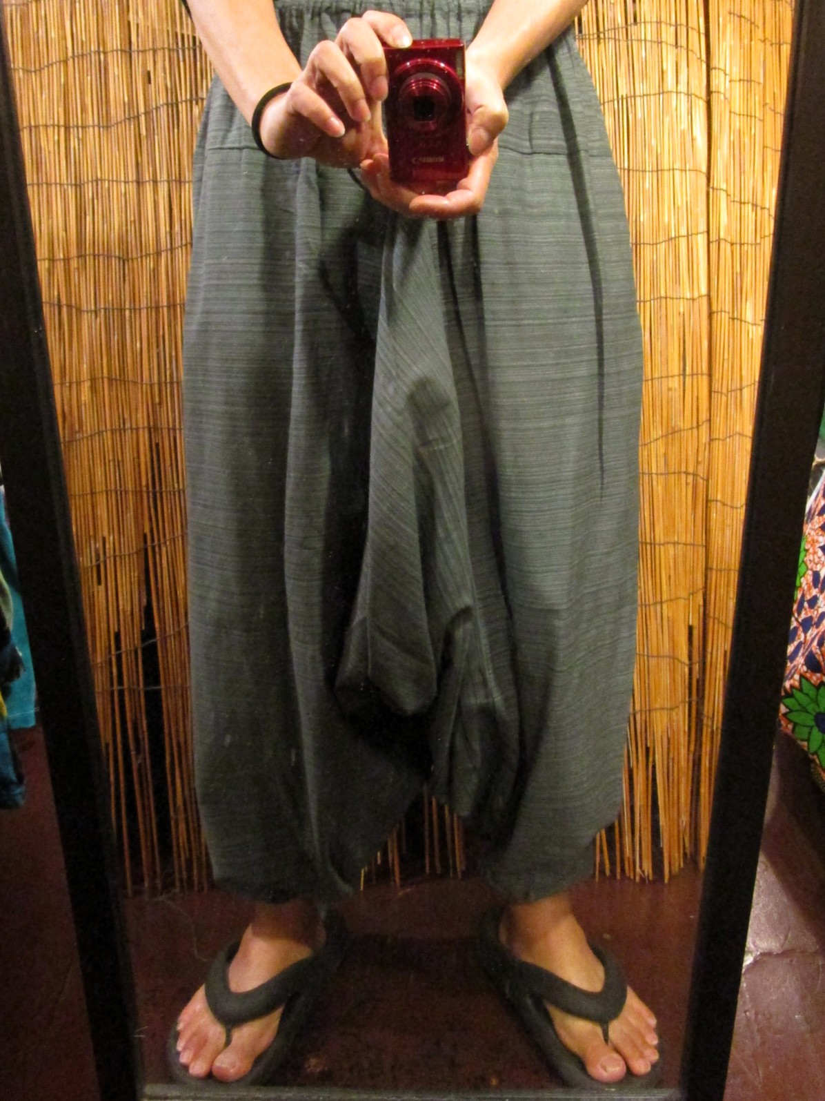 画像: 二色の糸＊コッン素材＊シンプル＊ふんわり＊サルエルパンツ