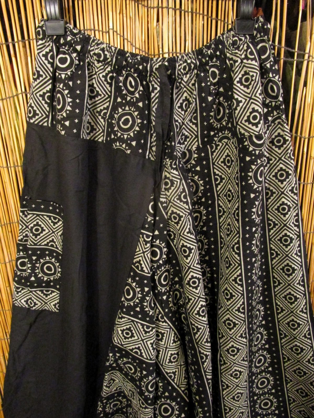 画像2: 黒色＋和風プリント＊切り替え＊コットン素材＊ふんわり＊サルエルパンツ