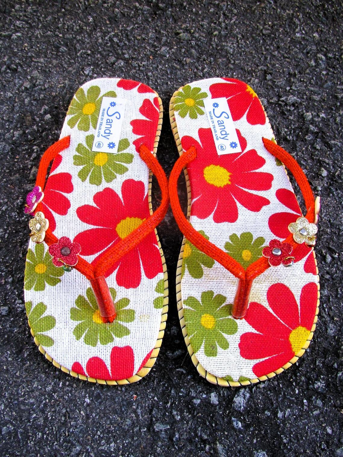 画像1: 【２４・５ｃｍ〜２５ｃｍ】お花プリント＊鈴付き＊ビーチサンダル