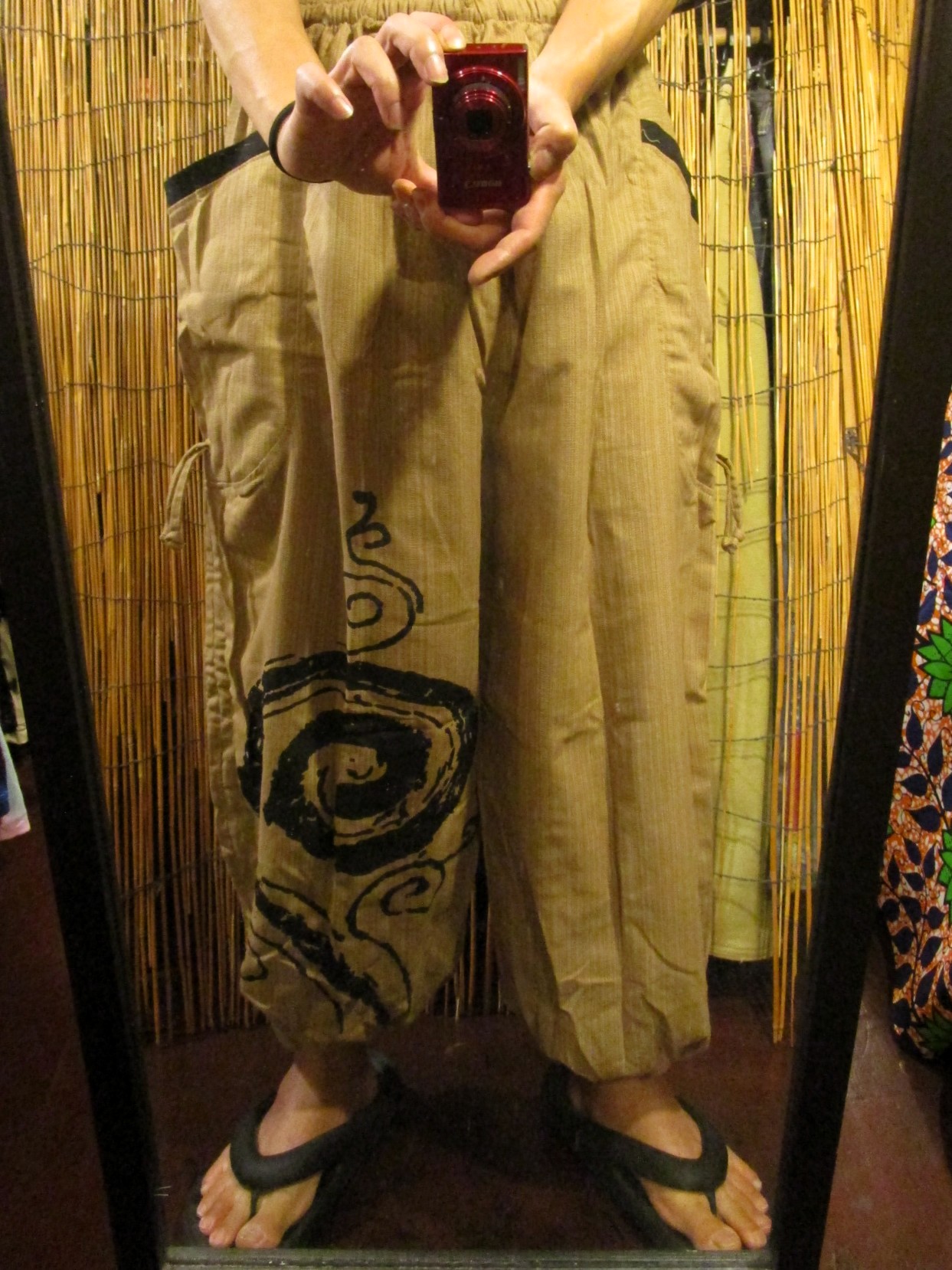 画像: 渦巻きプリント＊コットン素材＊カーゴタイプ＊ふんわり＊アラジンパンツ