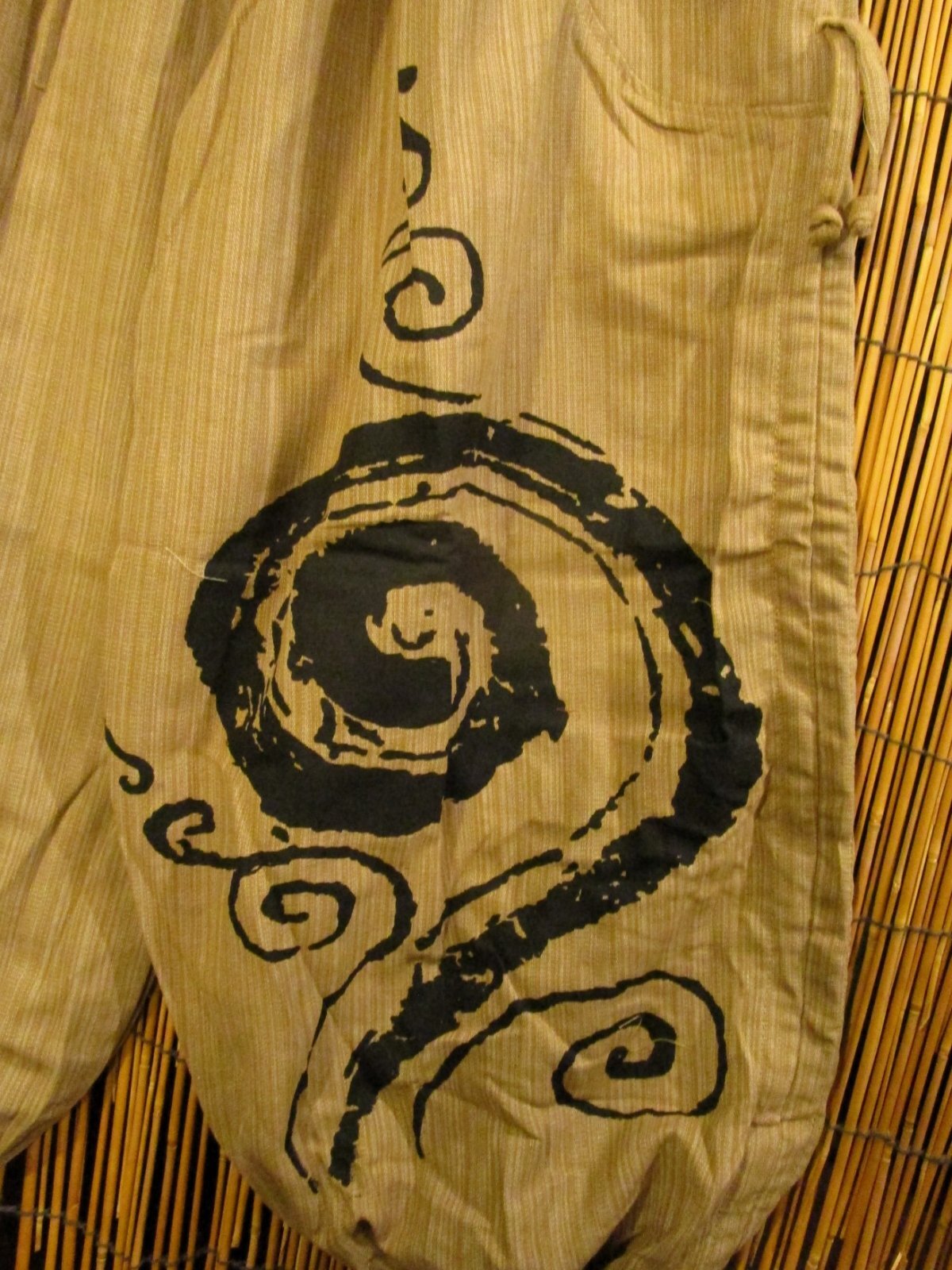 画像3: 渦巻きプリント＊コットン素材＊カーゴタイプ＊ふんわり＊アラジンパンツ