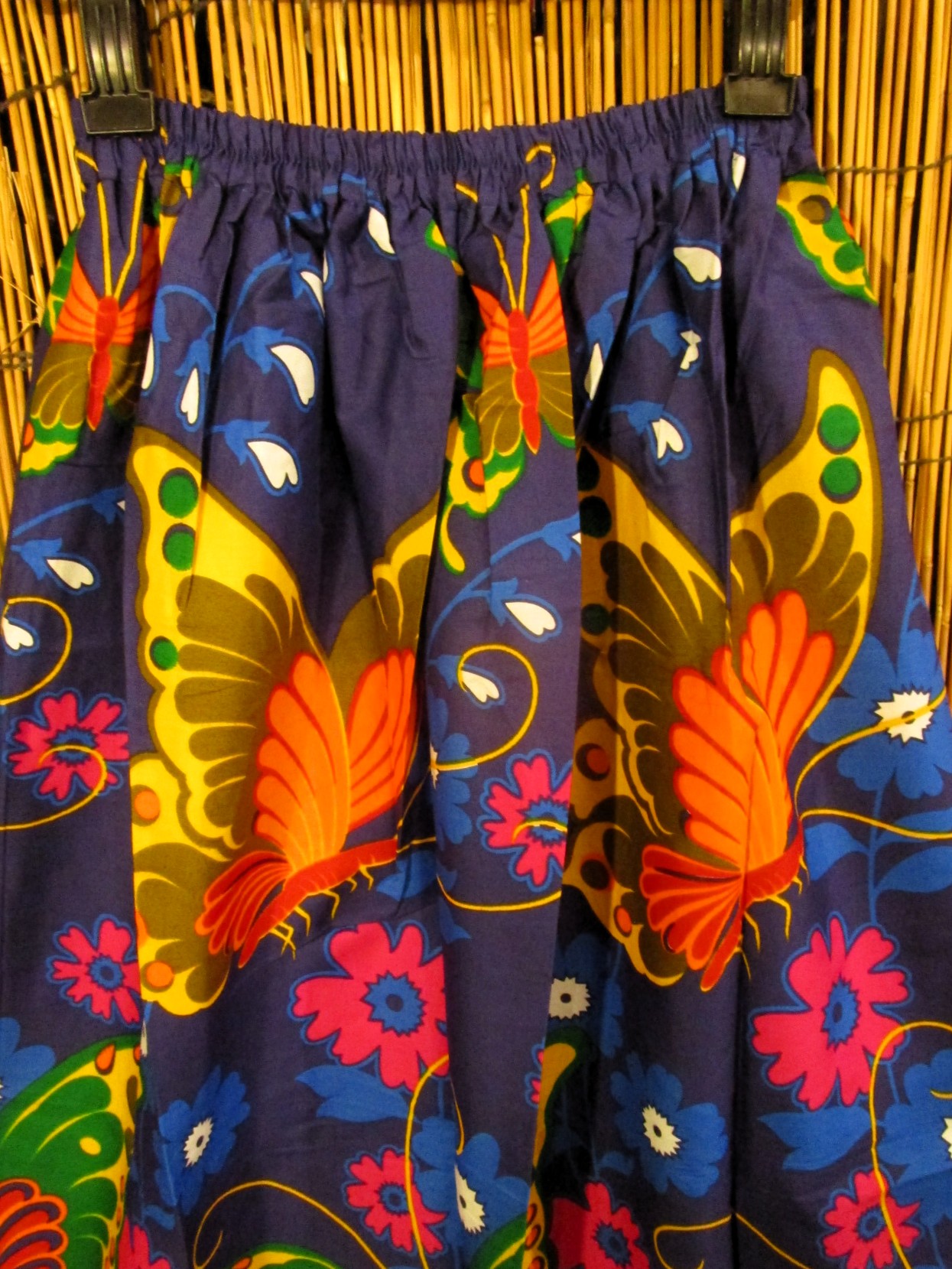 画像: バタフライ＆フラワープリント＊コットン素材＊フレアー＊ロングスカート